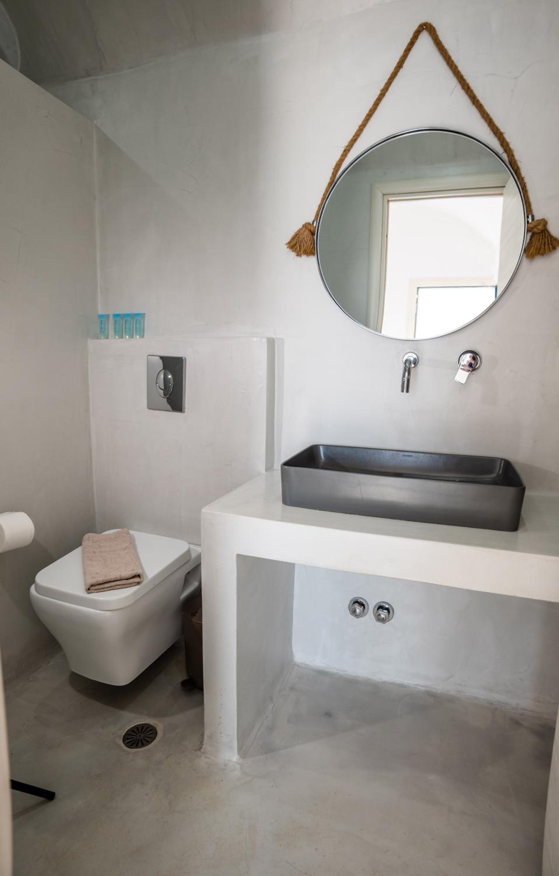 Cliff Aura Suites