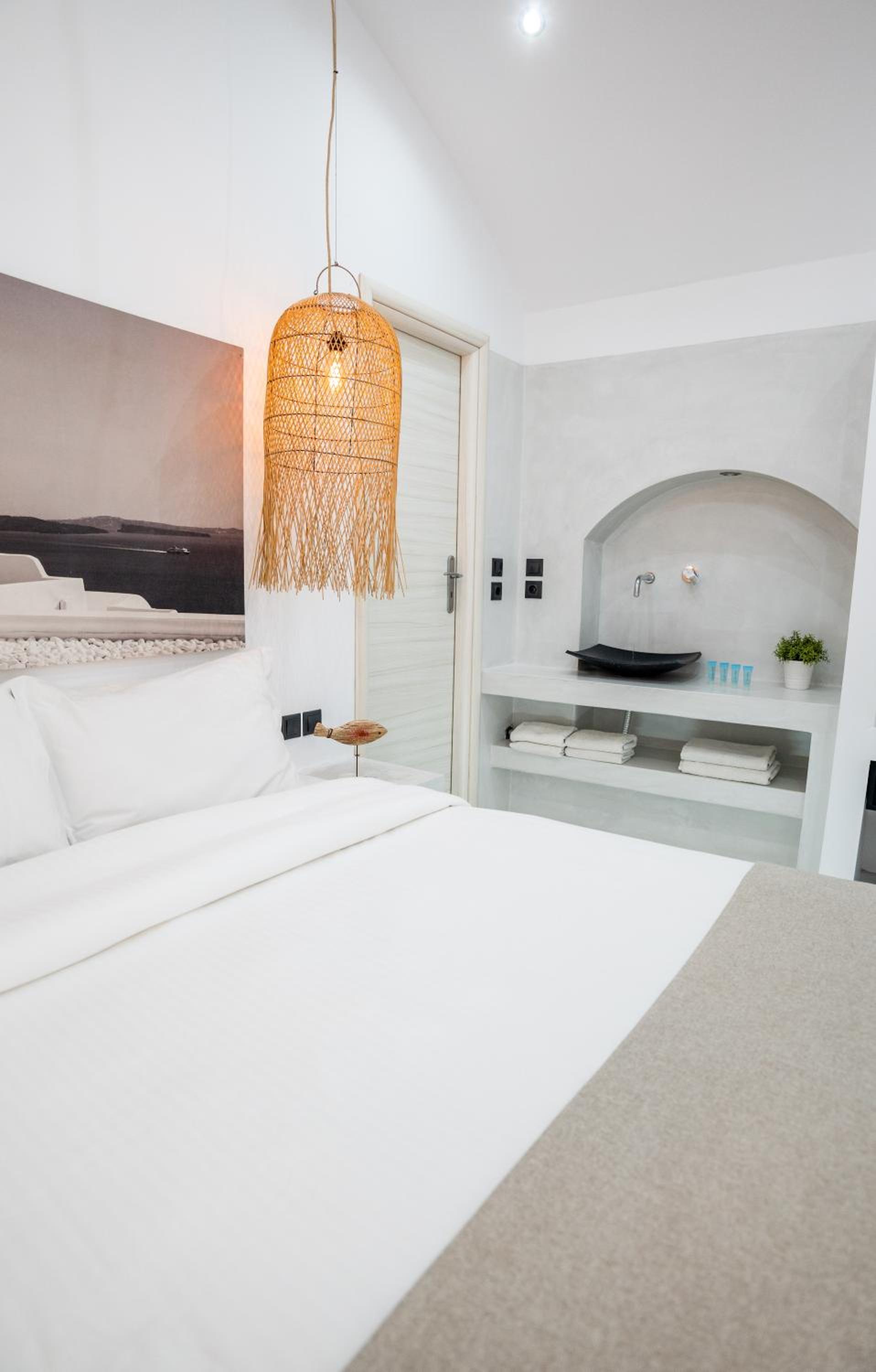 Cliff Aura Suites