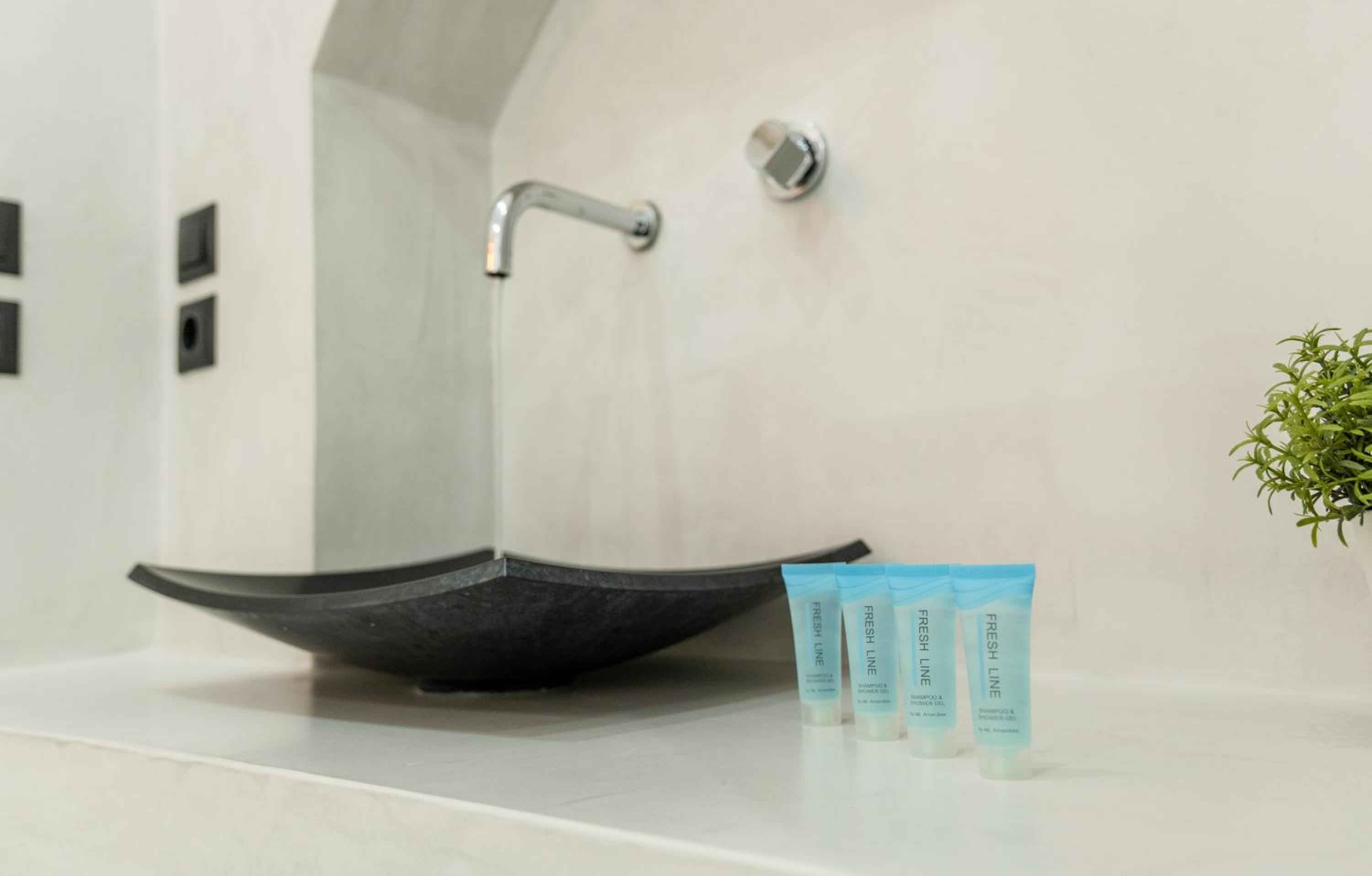 Cliff Aura Suites