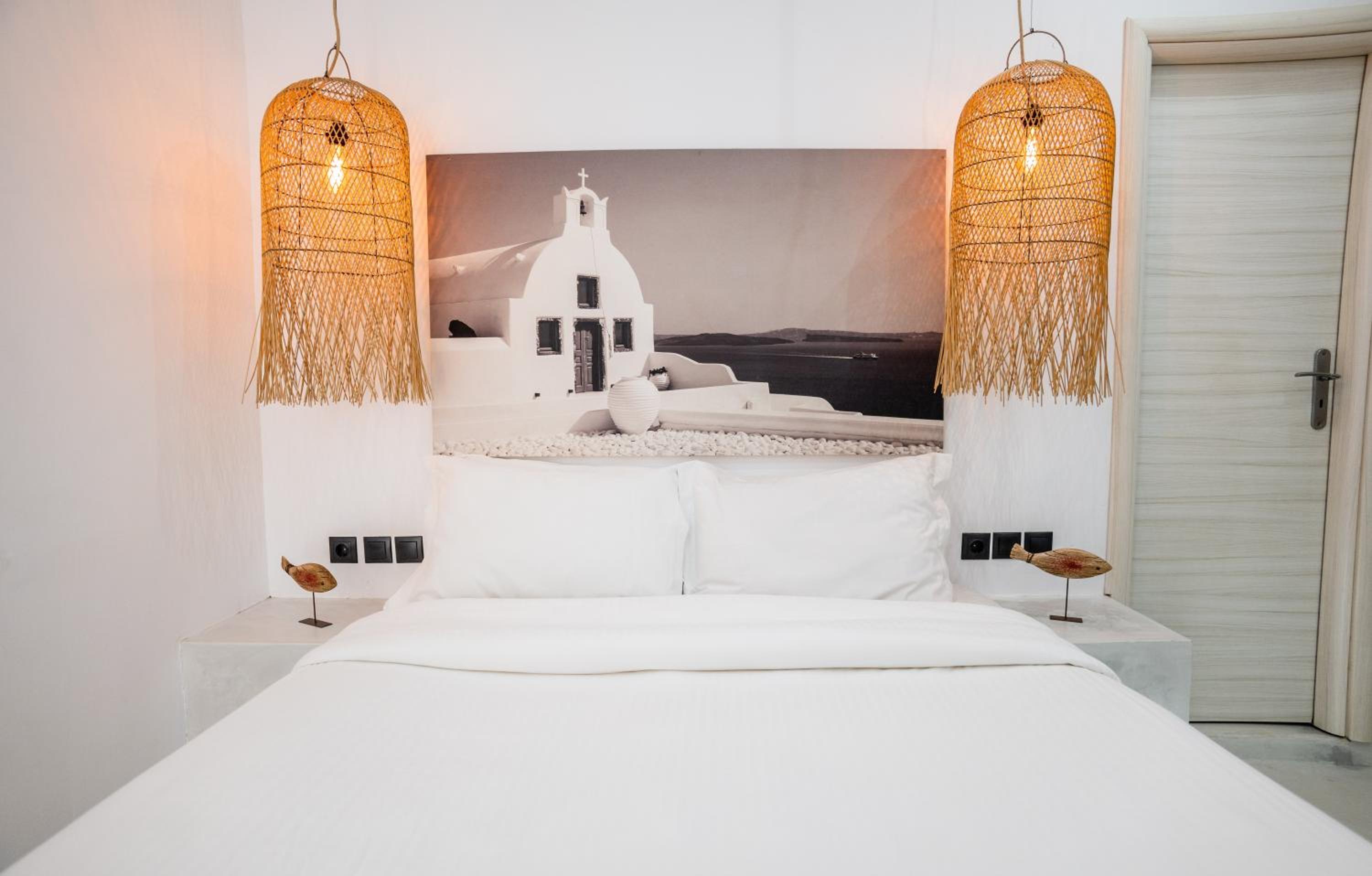 Cliff Aura Suites