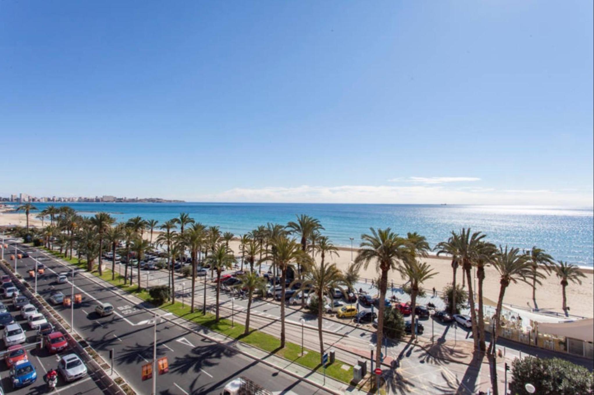 Apartamentos Bahía Alicante view 3