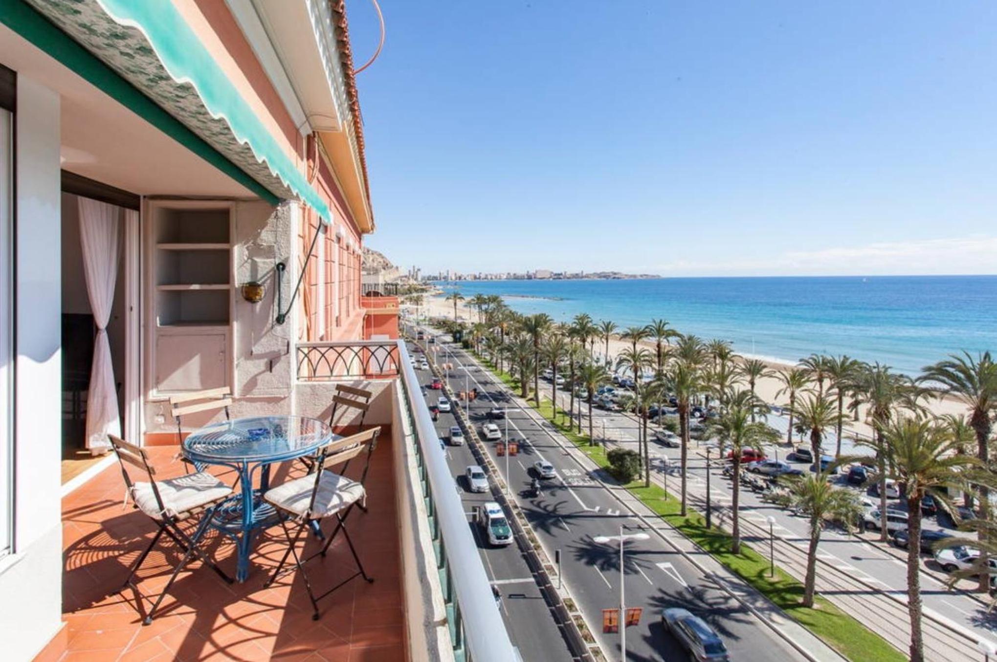 Apartamentos Bahía Alicante view 4