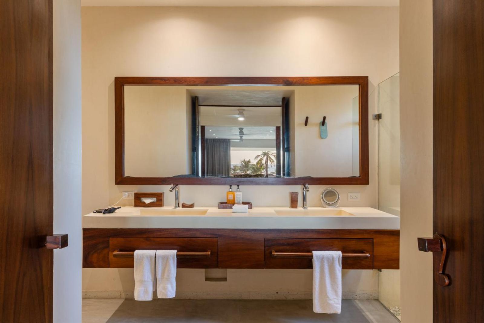 Marea Beachfront Villas
