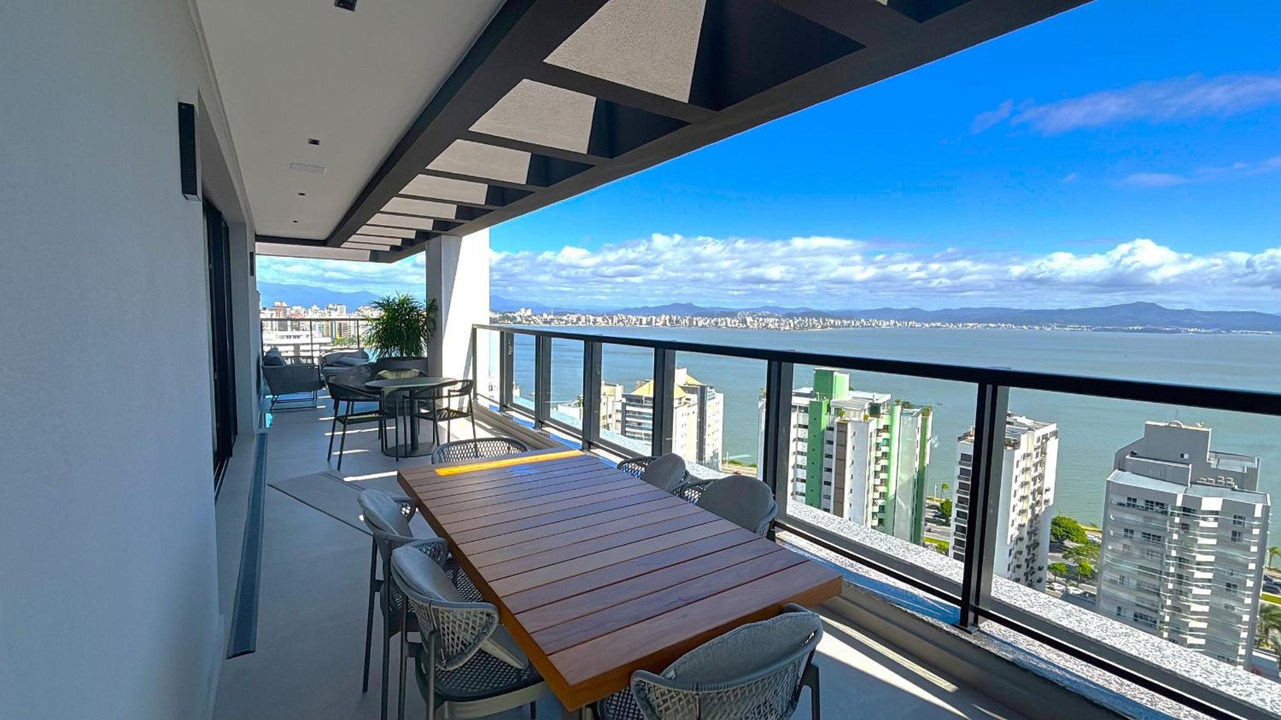 Relaxing and complete stay in a building with pool – VPD