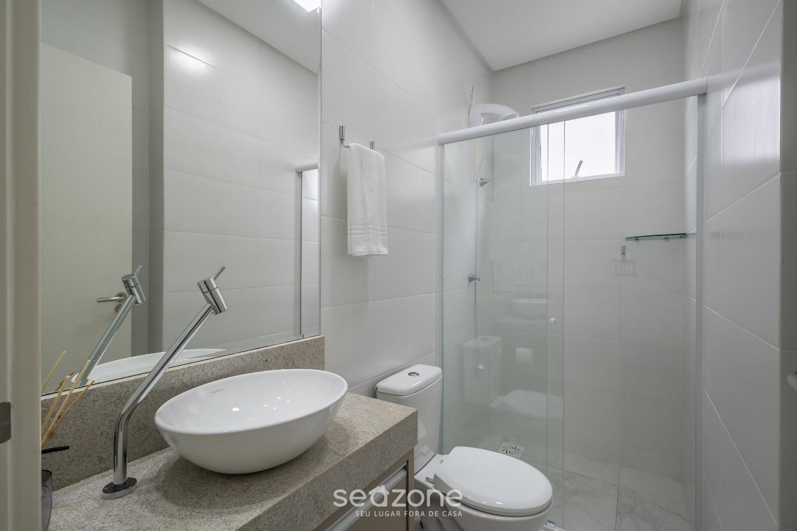 2BR apt w/ BBQ, 800m from beach – CBA0902