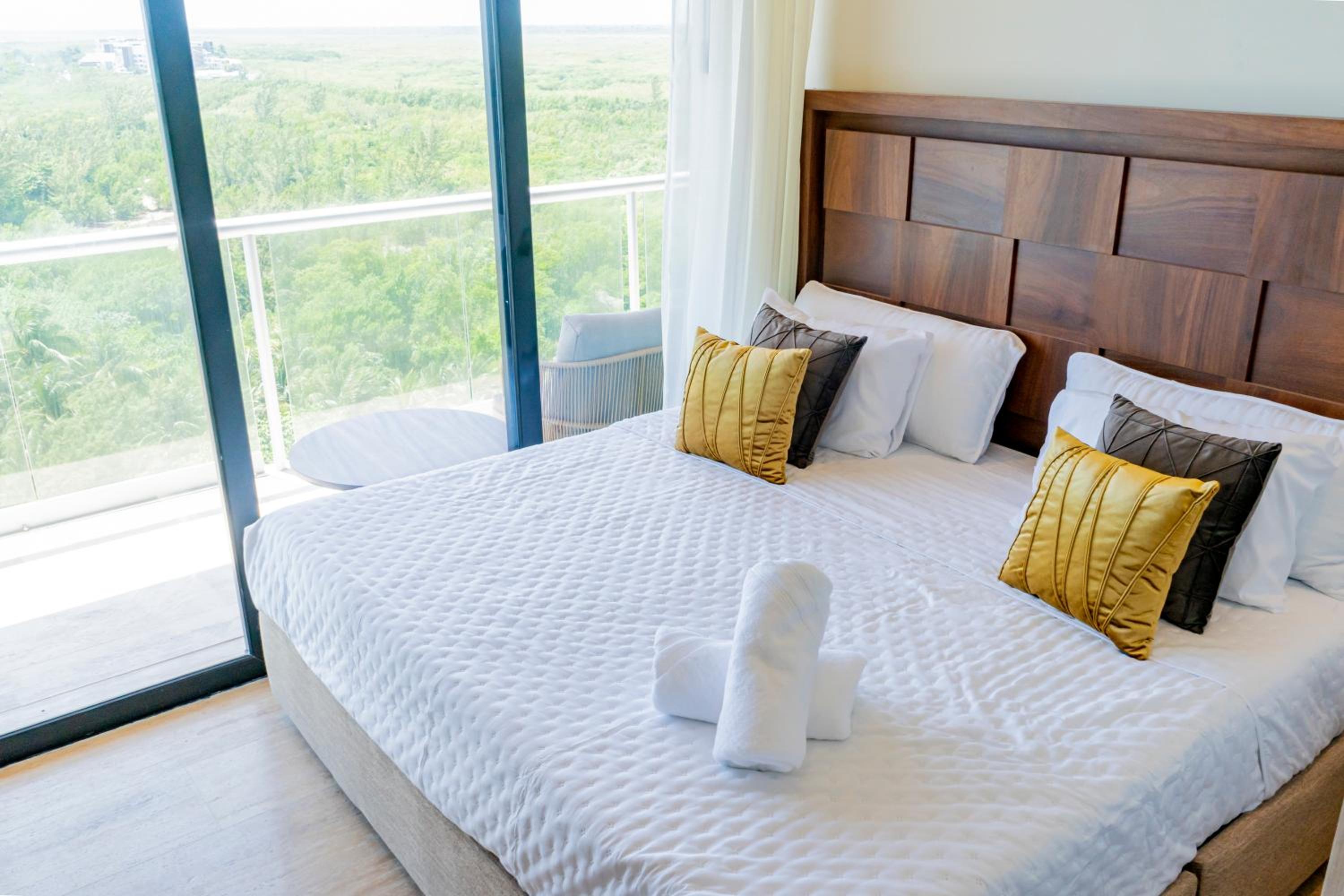 Distrito Morelos by Andiani Travel
