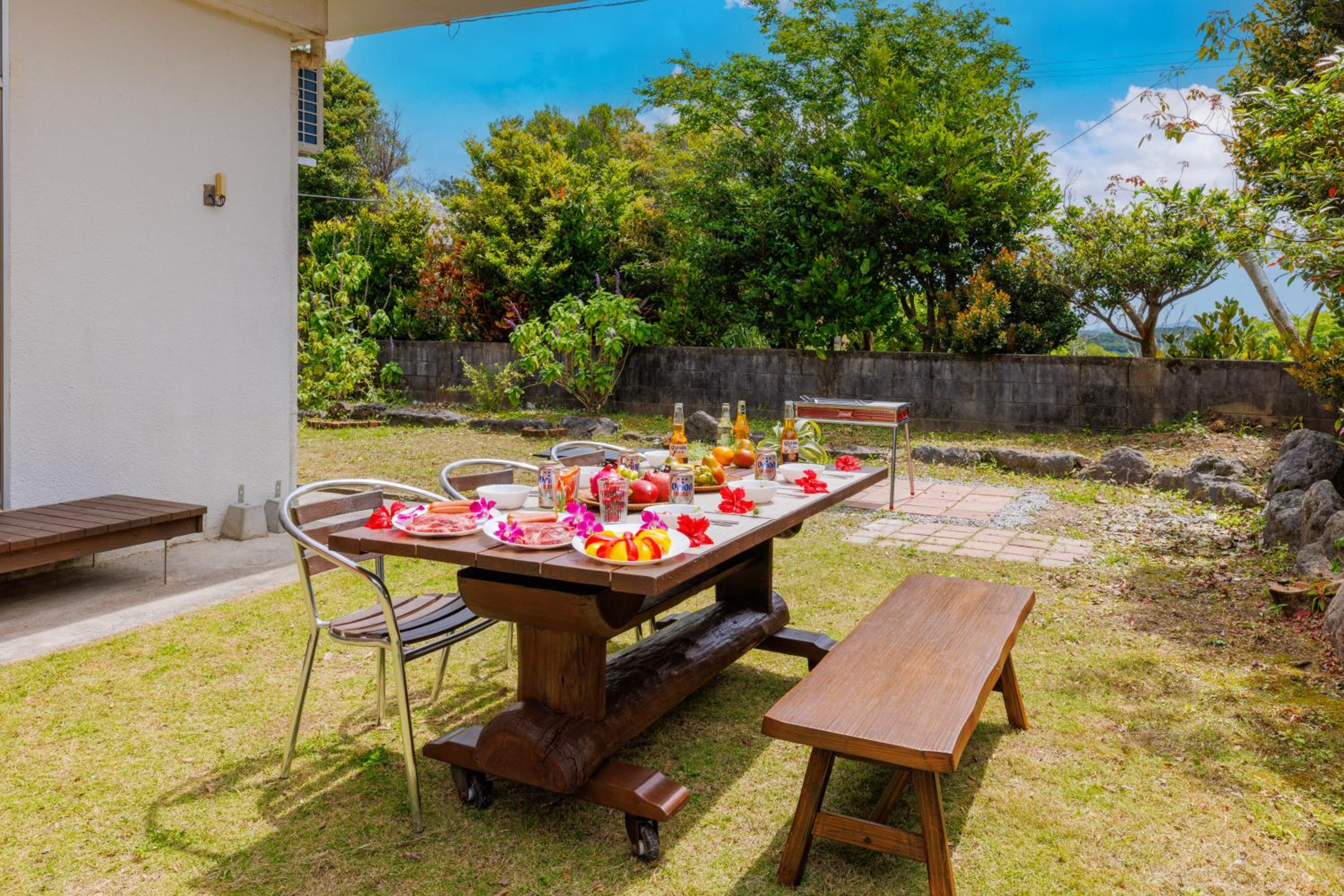 Grandmas House 山の宿はジャングリアすぐ近くで炭でBBQ可能