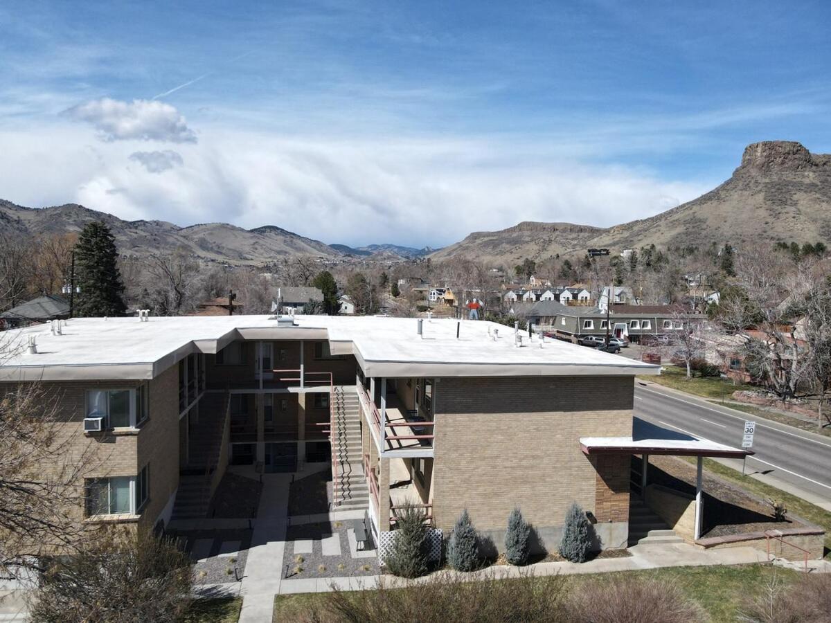 10 min to Red Rocks & KING BED & 7min to I70 & DT Golden & STR-25-0009