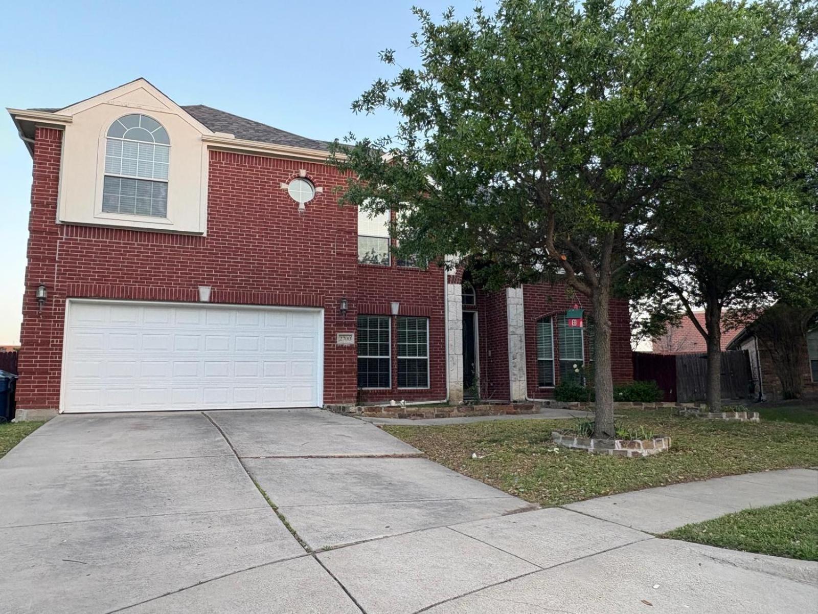 Spacious 4200 sqft - 6 bdrms 4 bath - Gym - Pets OK Near PGA - Universal KIDS - Star Frisco