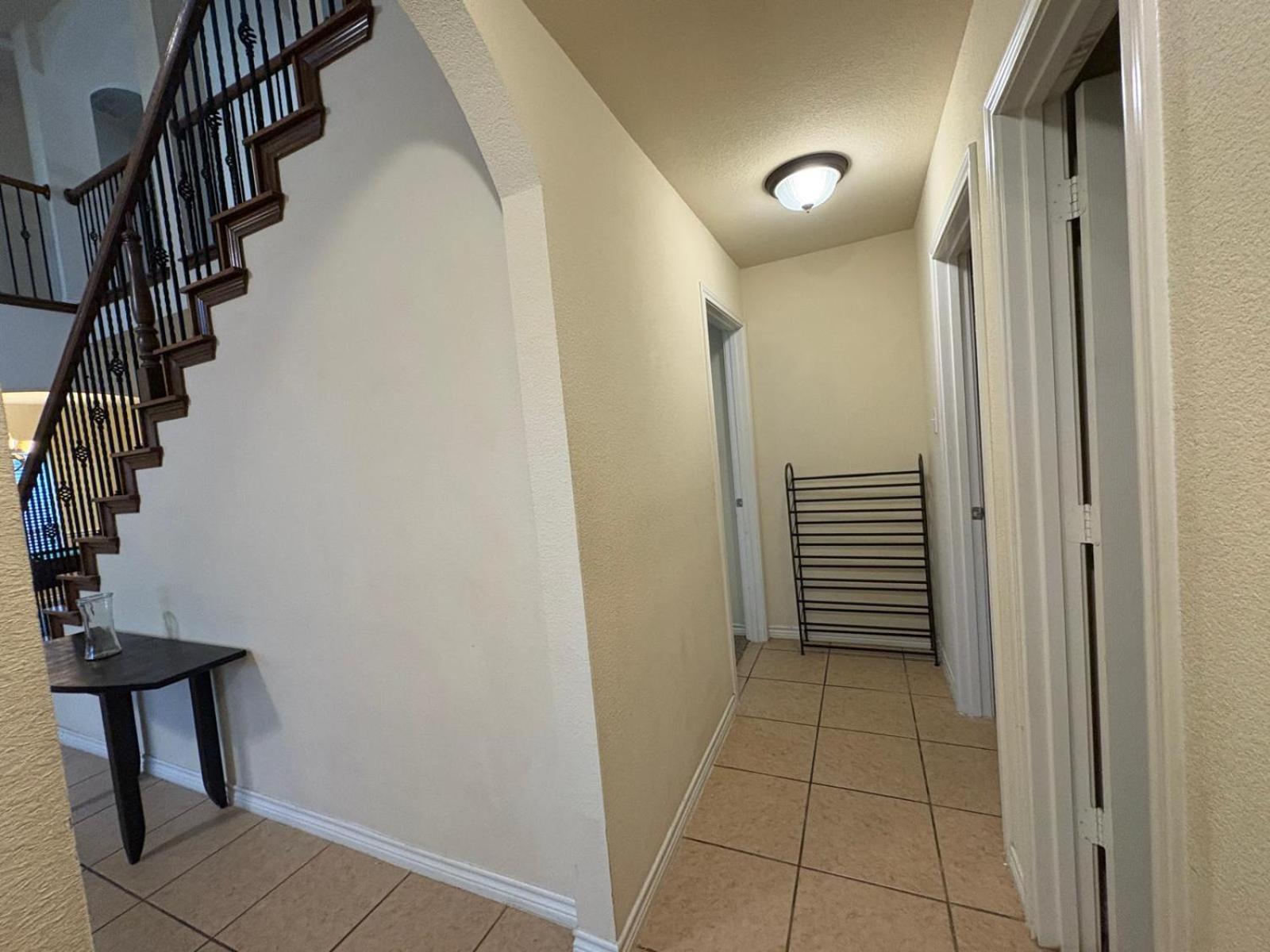 Spacious 4200 sqft - 6 bdrms 4 bath - Gym - Pets OK Near PGA - Universal KIDS - Star Frisco