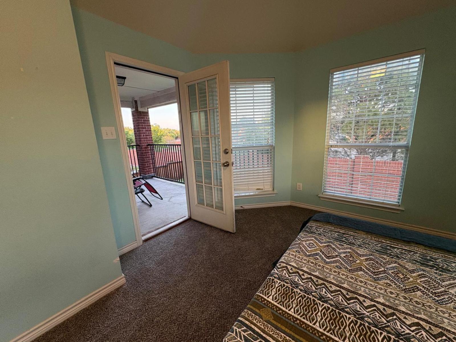 Spacious 4200 sqft - 6 bdrms 4 bath - Gym - Pets OK Near PGA - Universal KIDS - Star Frisco