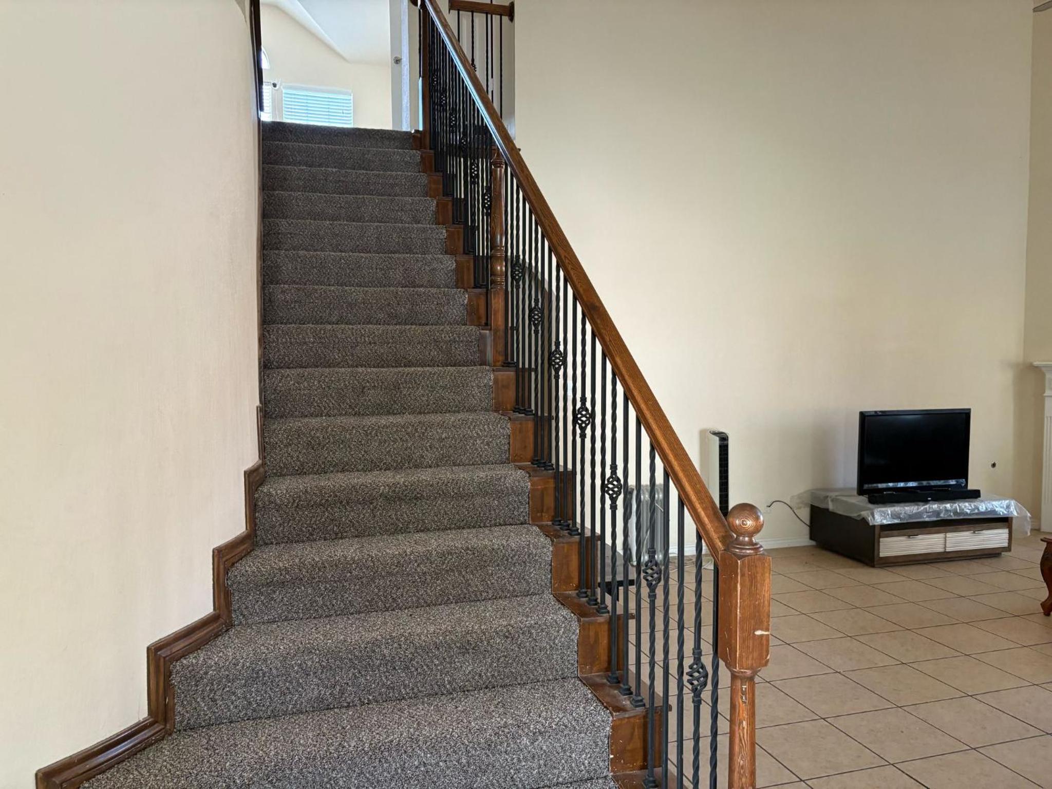 Spacious 4200 sqft - 6 bdrms 4 bath - Gym - Pets OK Near PGA - Universal KIDS - Star Frisco
