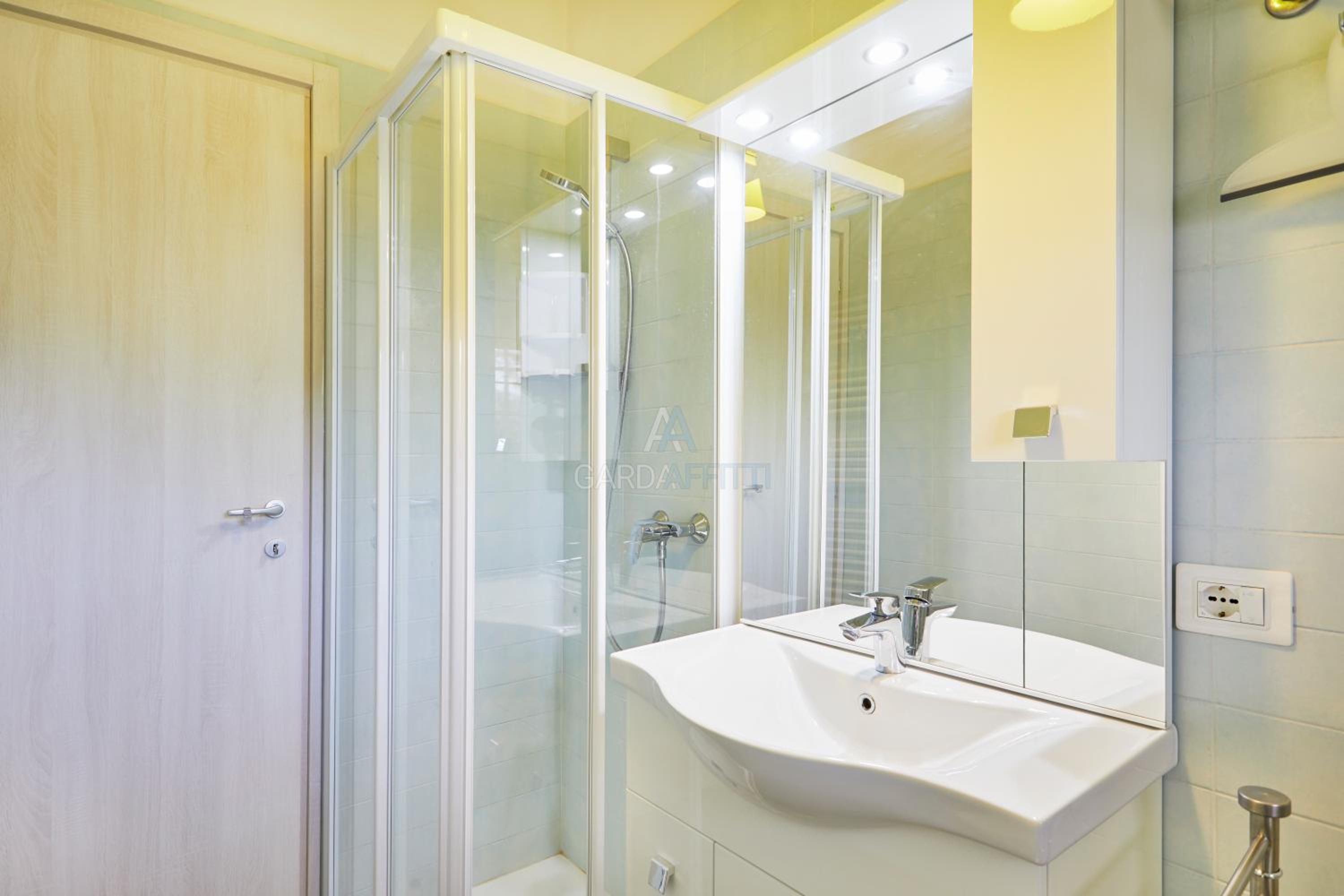 Tokyo Apartment - Comfort moderno a due passi dalle attrazioni del Garda