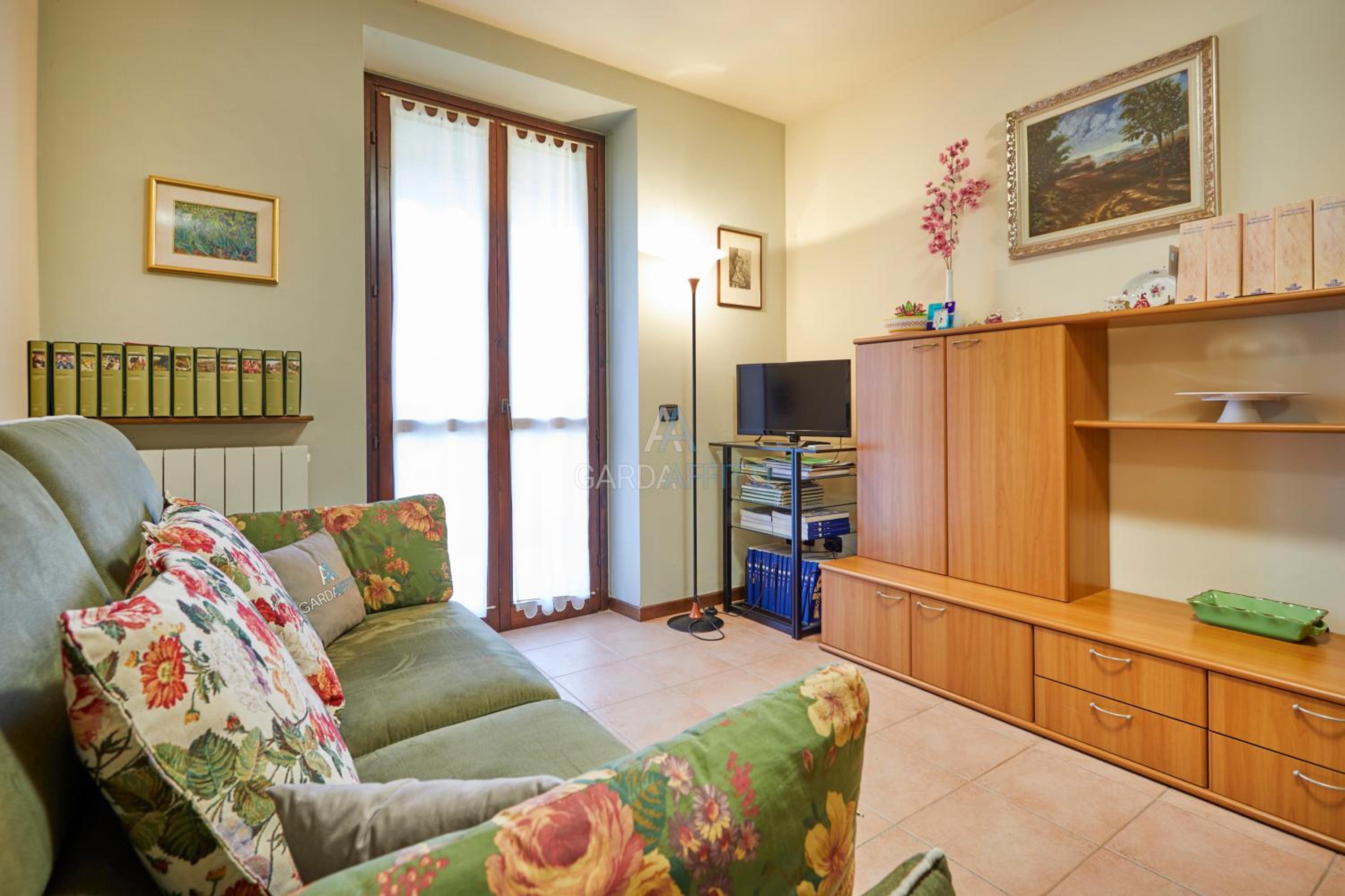Pegaso Apt - Oasi con Giardino Privato a Sirmione