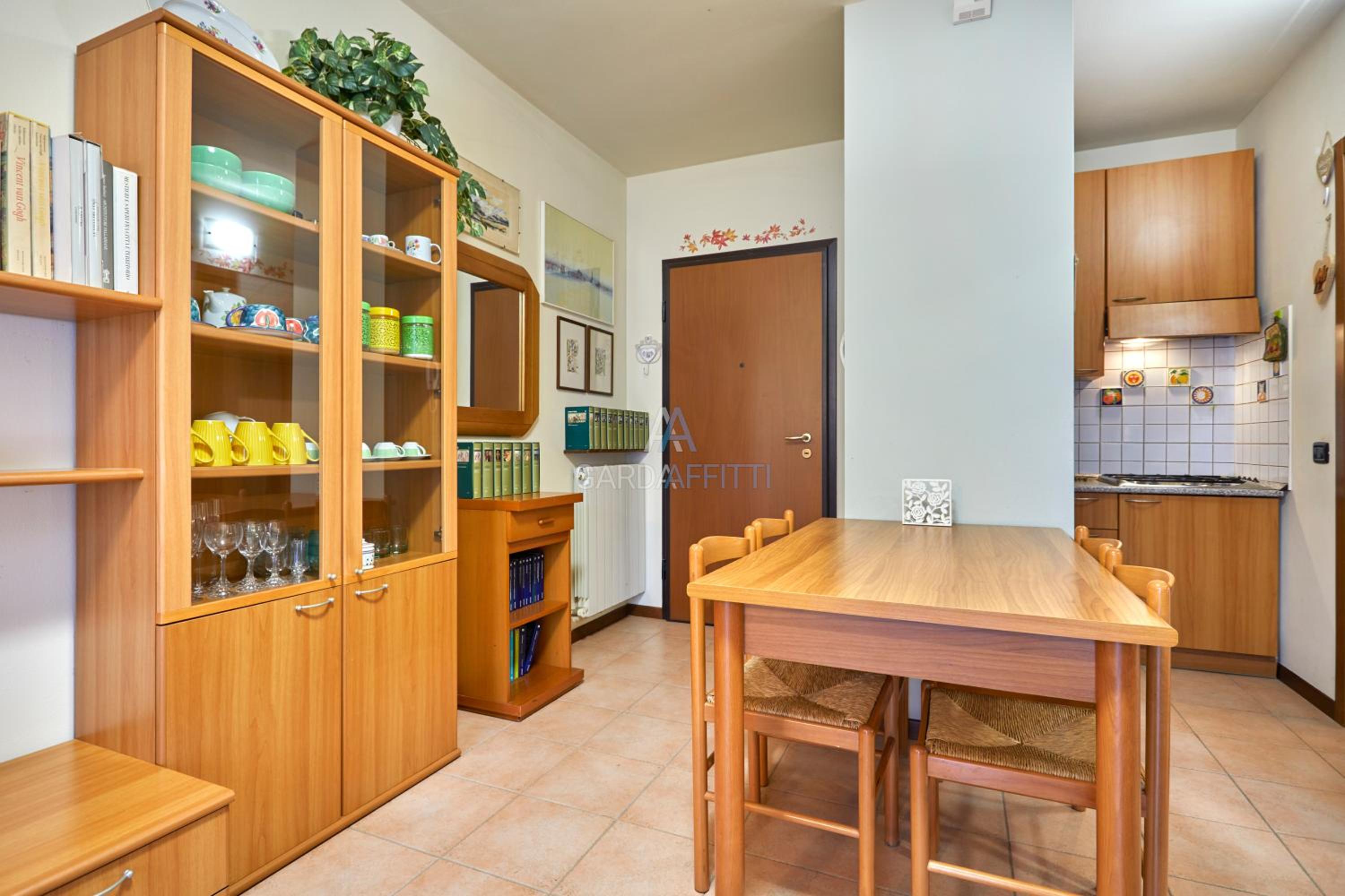 Pegaso Apt - Oasi con Giardino Privato a Sirmione