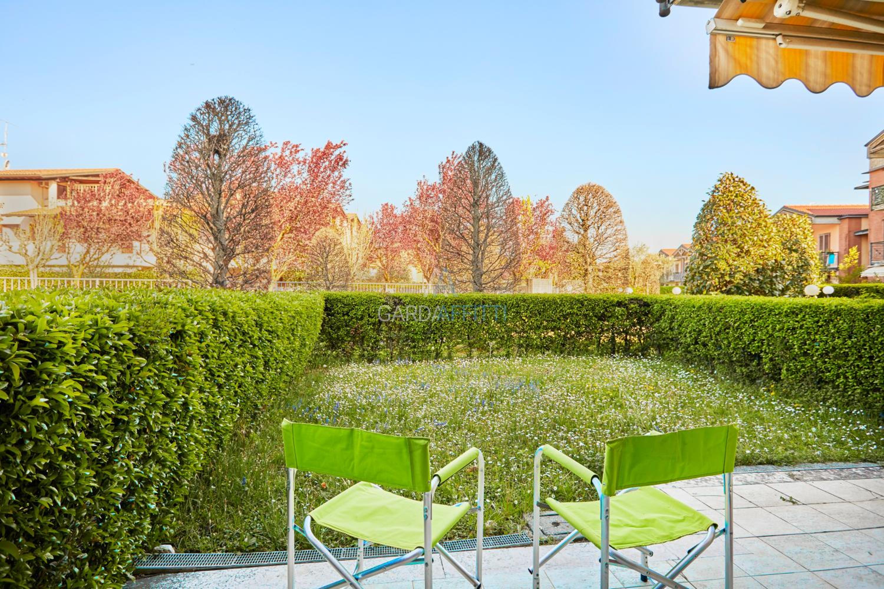 Pegaso Apt - Oasi con Giardino Privato a Sirmione