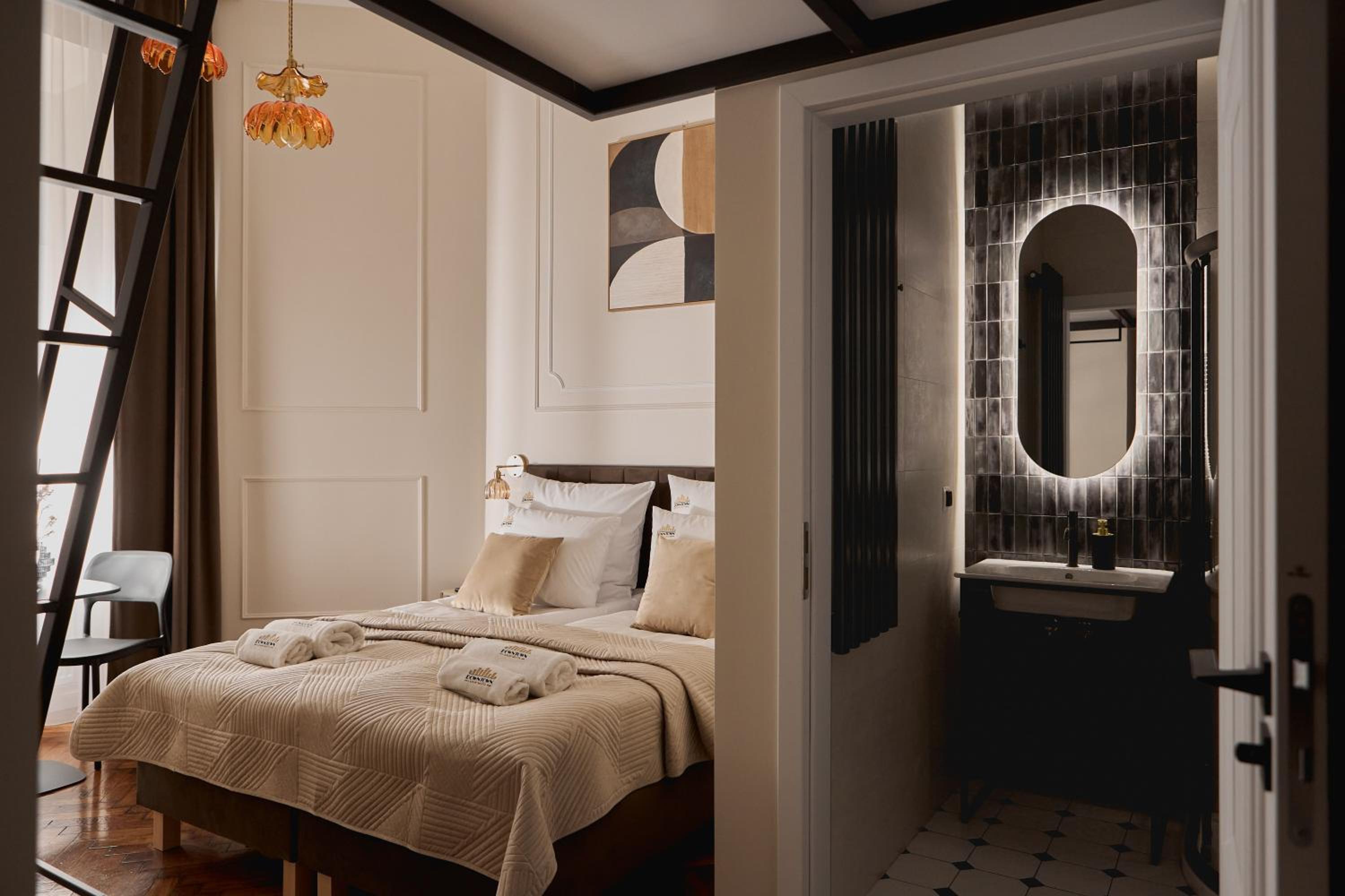 OLD TOWN Charm & Chic by Downtown Apartments