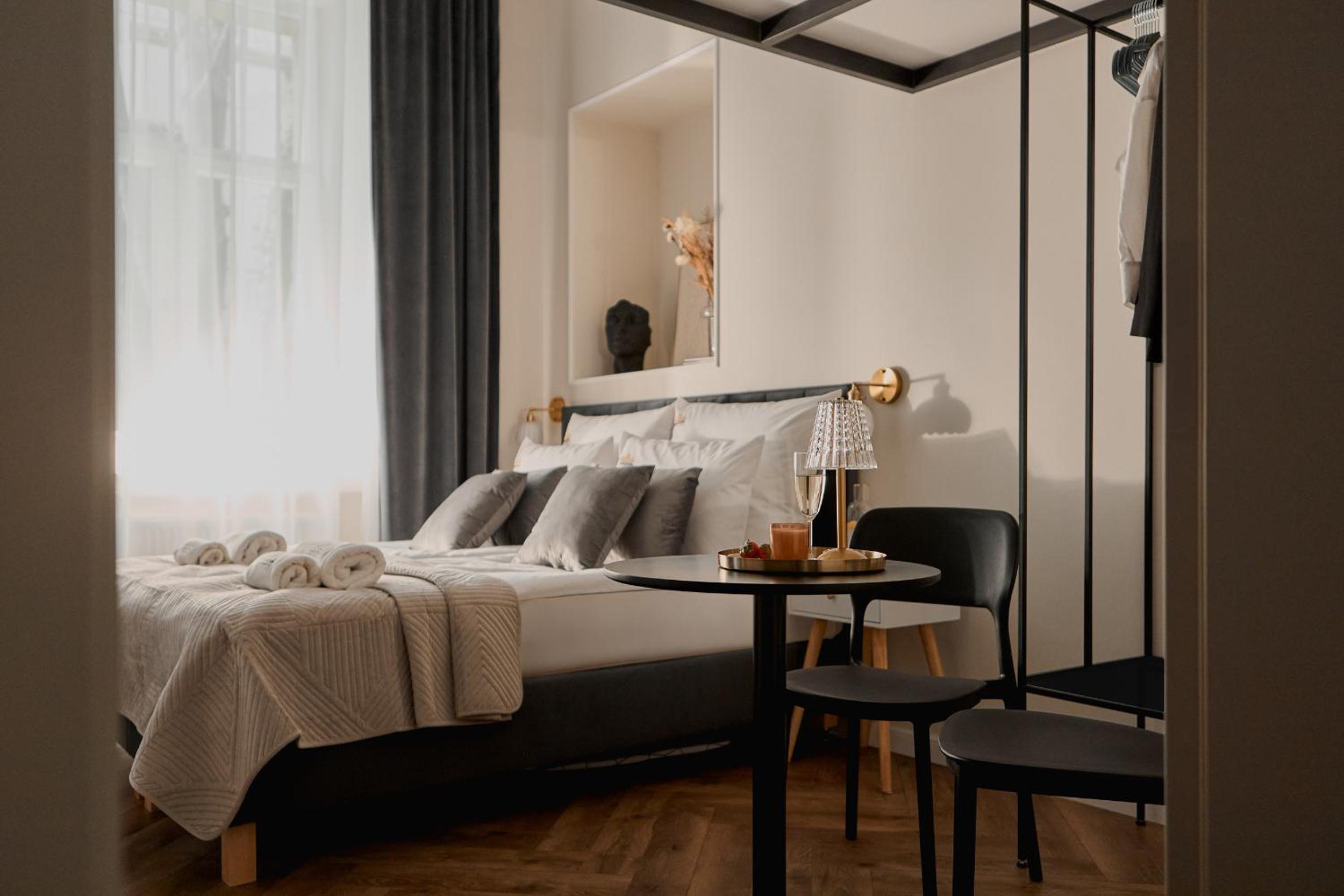 OLD TOWN Charm & Chic by Downtown Apartments