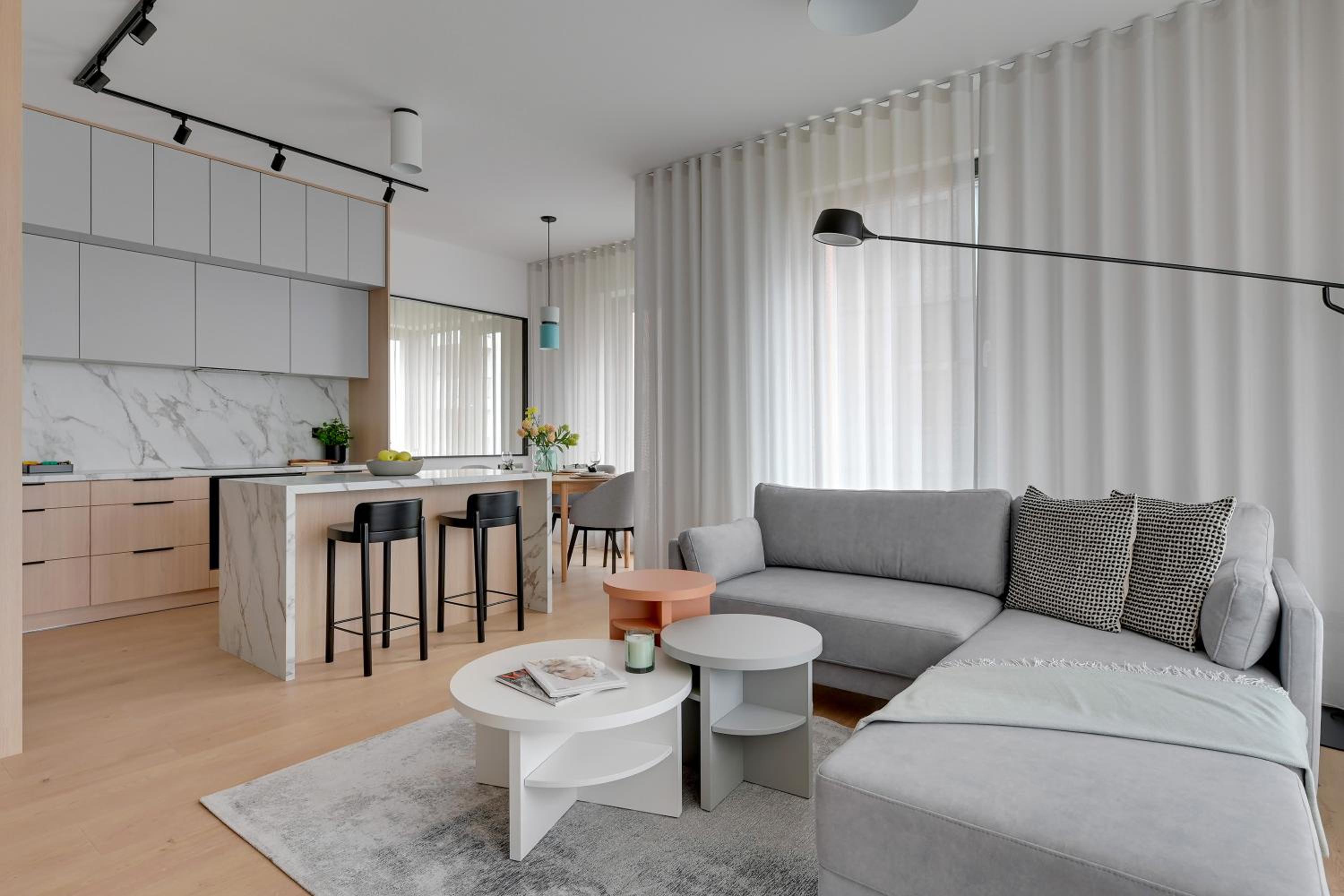 Brabank Riverside Premium Suites & Free Parking by Downtown Apartments