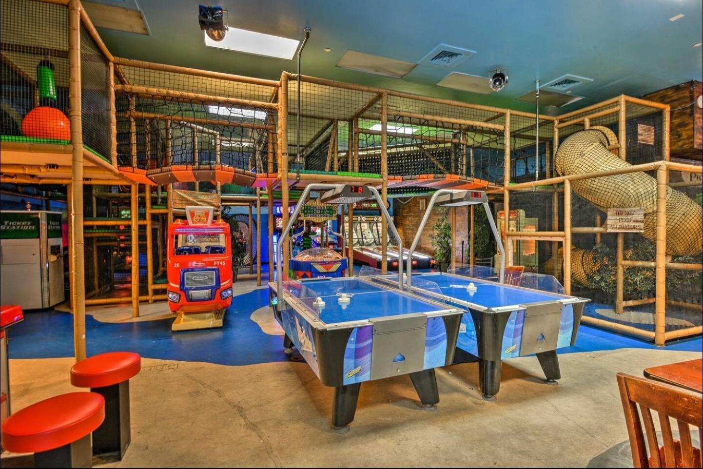 Disney-Area 4BR Townhome | Resort Amenities