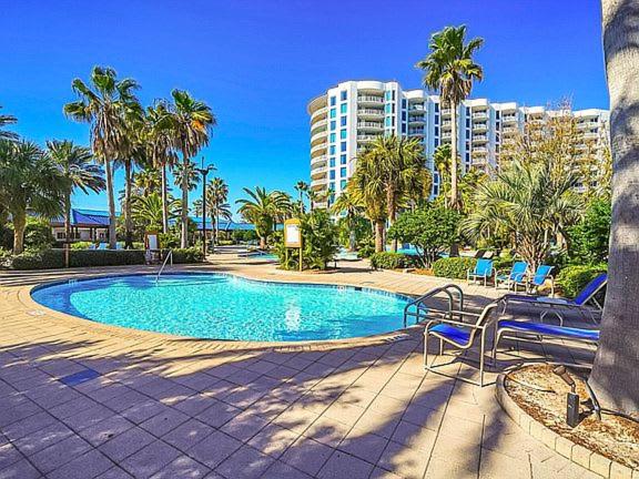 5 Star Resort 7th FL Sunrise Poolview Private Balconies Beach Gear Shuttle