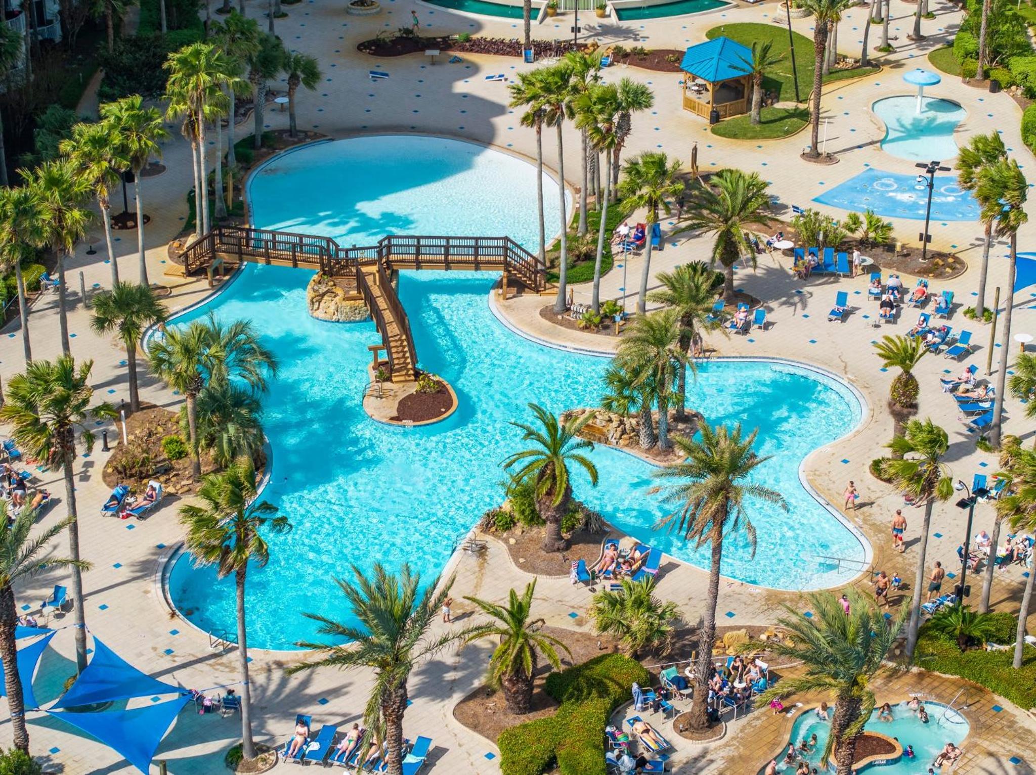 5 Star Resort 7th FL Sunrise Poolview Private Balconies Beach Gear Shuttle