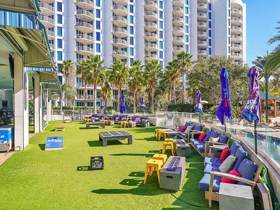 5 Star Resort 7th FL Sunrise Poolview Private Balconies Beach Gear Shuttle