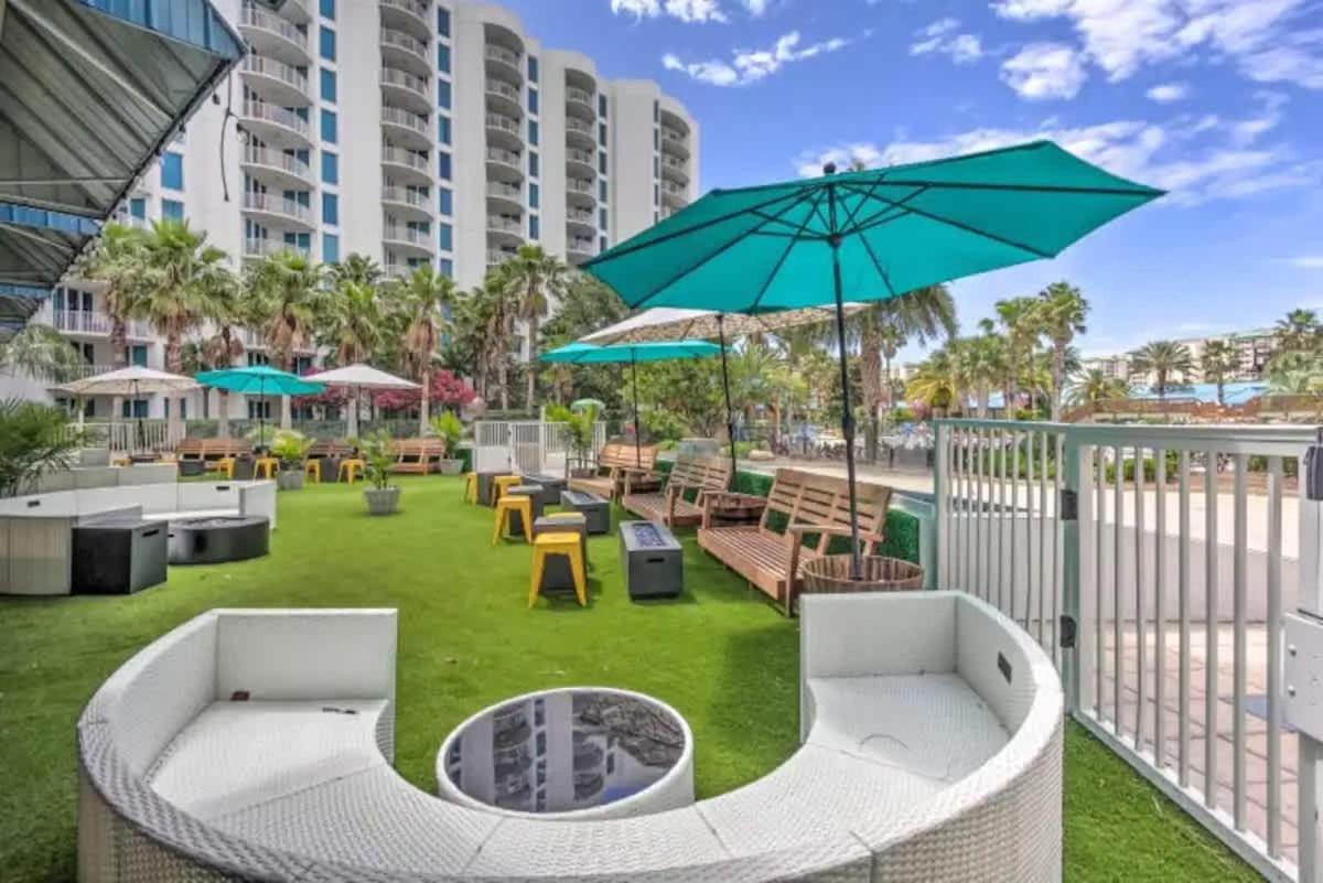 5 Star Resort 7th FL Sunrise Poolview Private Balconies Beach Gear Shuttle