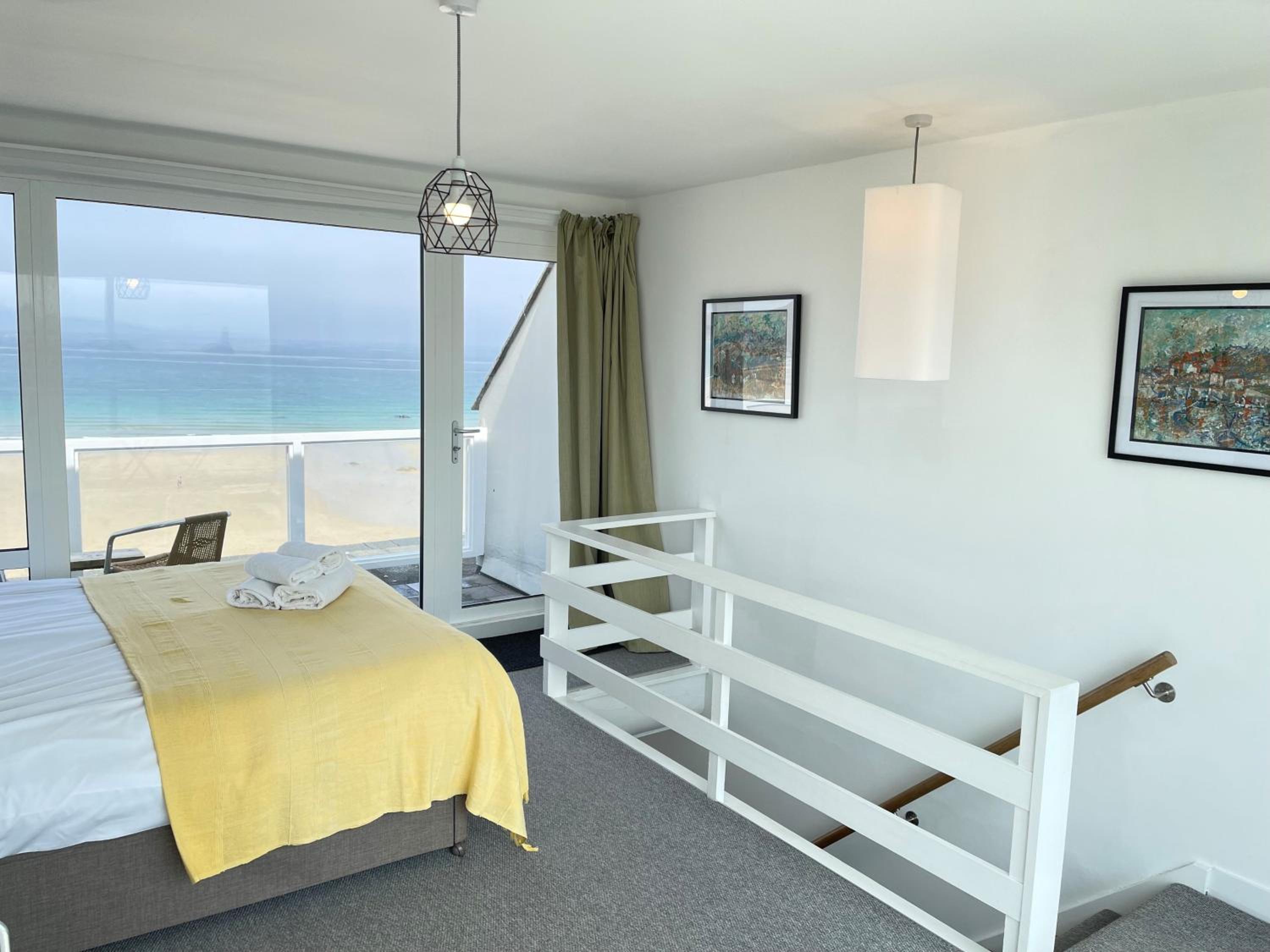 26 Piazza - stunning seaviews of Porthmeor beach
