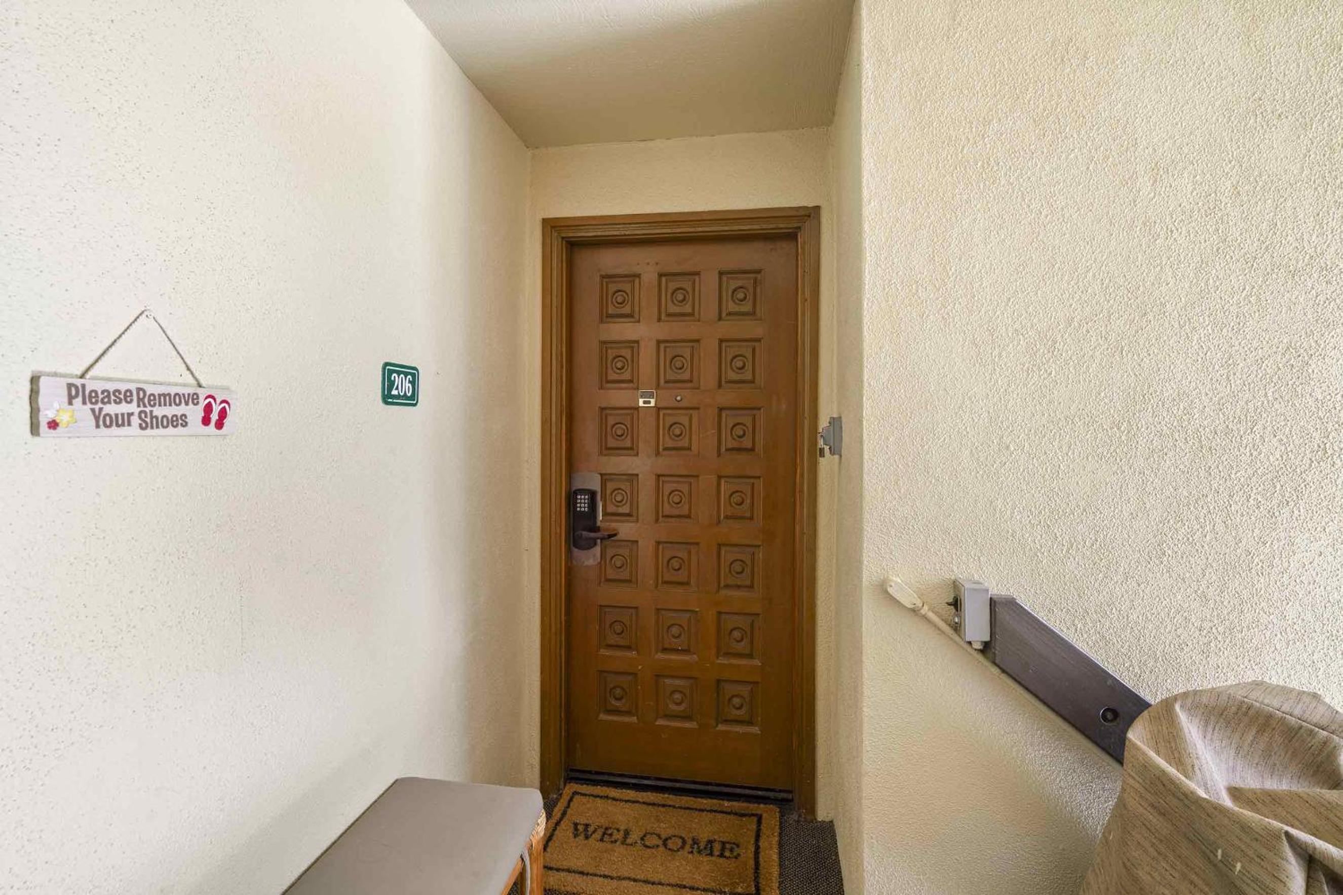 Maui Kamaole A-206 - Prime Location, Stunning Renovation, Large Lanai, Split AC!