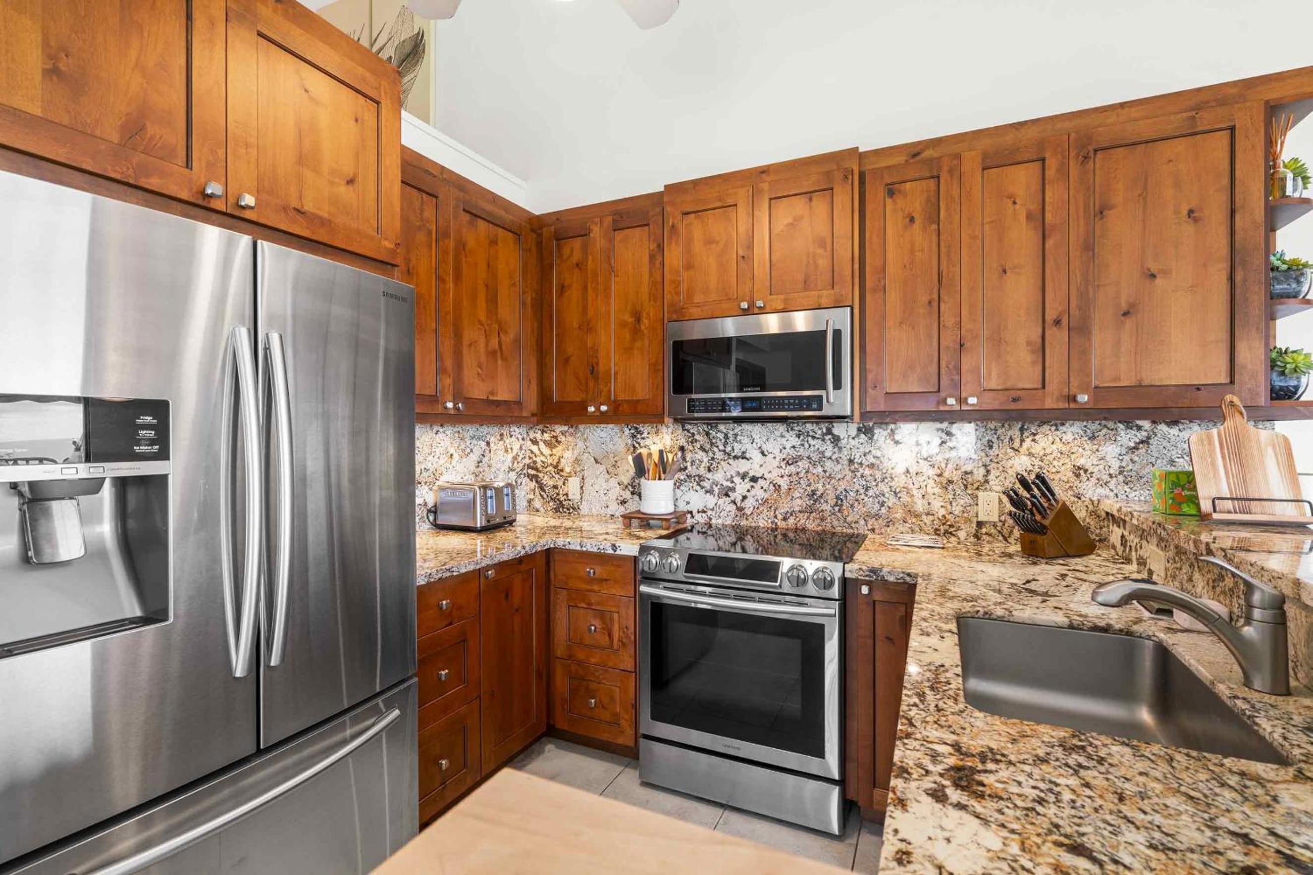 Maui Kamaole A-206 - Prime Location, Stunning Renovation, Large Lanai, Split AC!