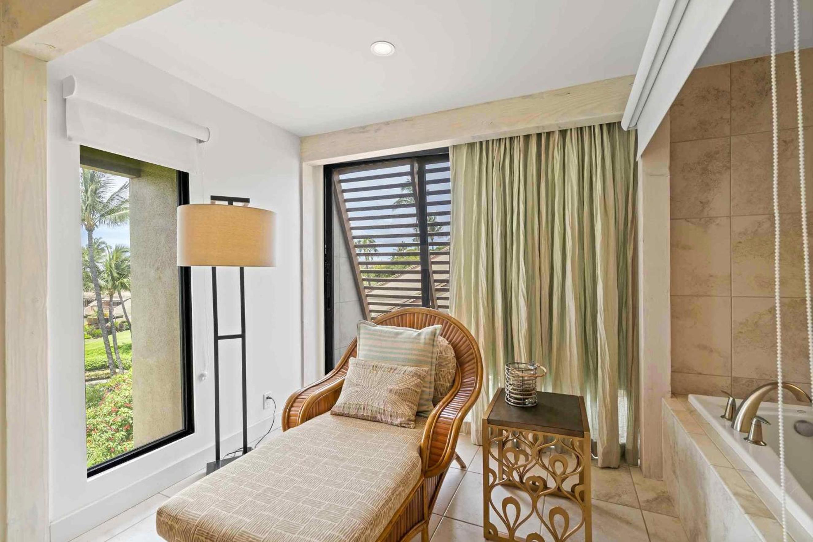 Maui Kamaole A-206 - Prime Location, Stunning Renovation, Large Lanai, Split AC!