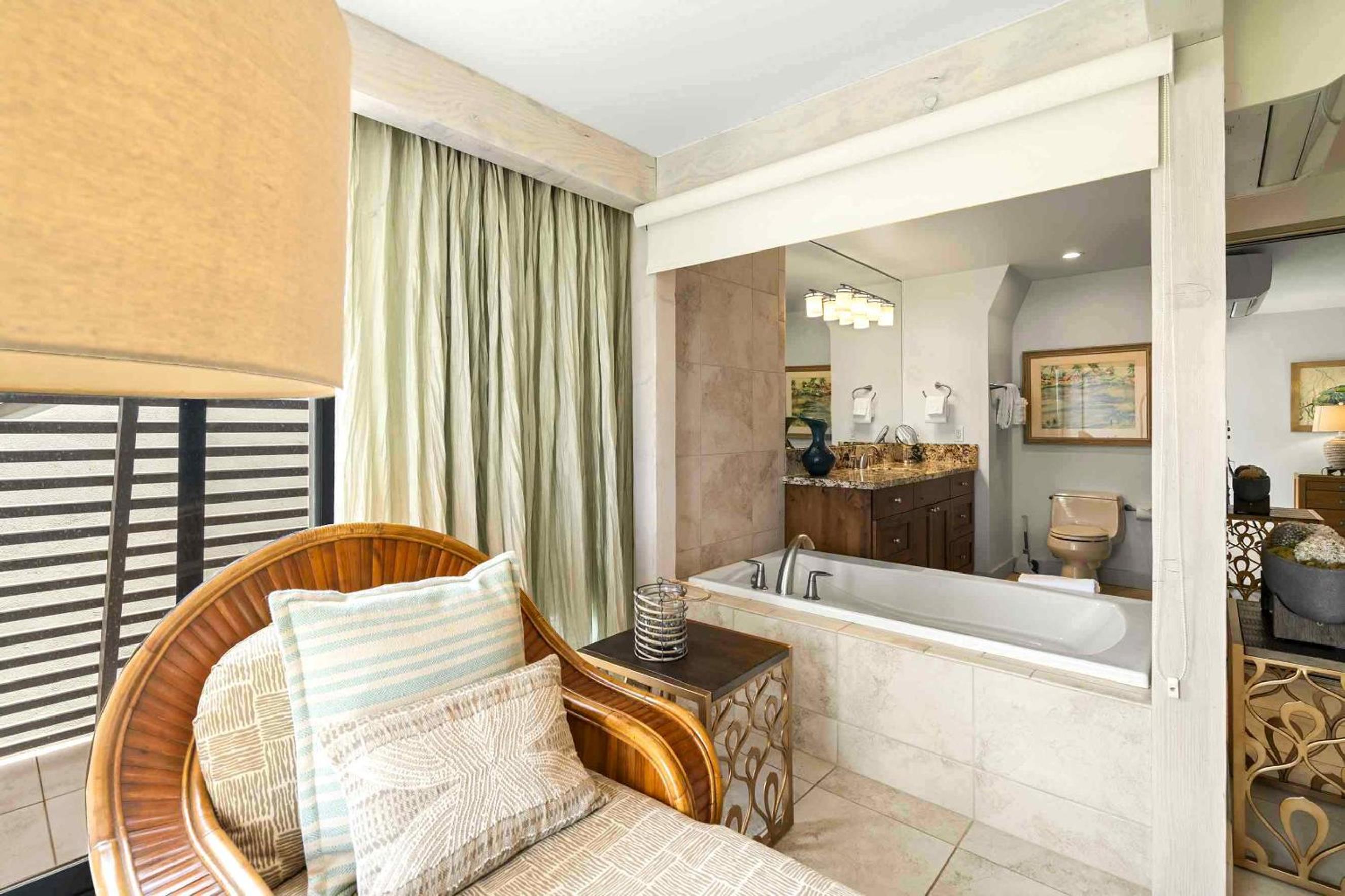 Maui Kamaole A-206 - Prime Location, Stunning Renovation, Large Lanai, Split AC!