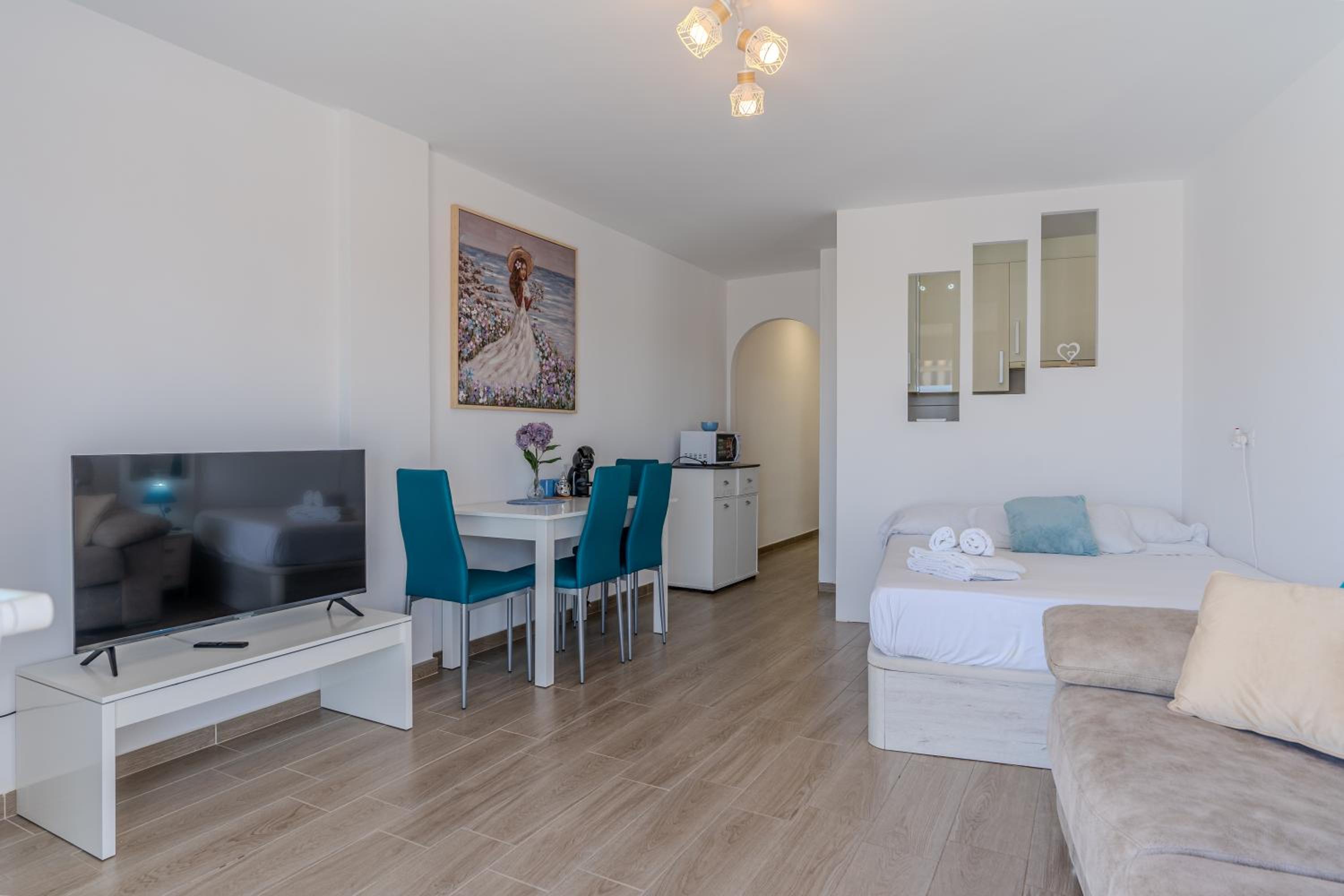 Malibu park studio with ocean views & heated pool
