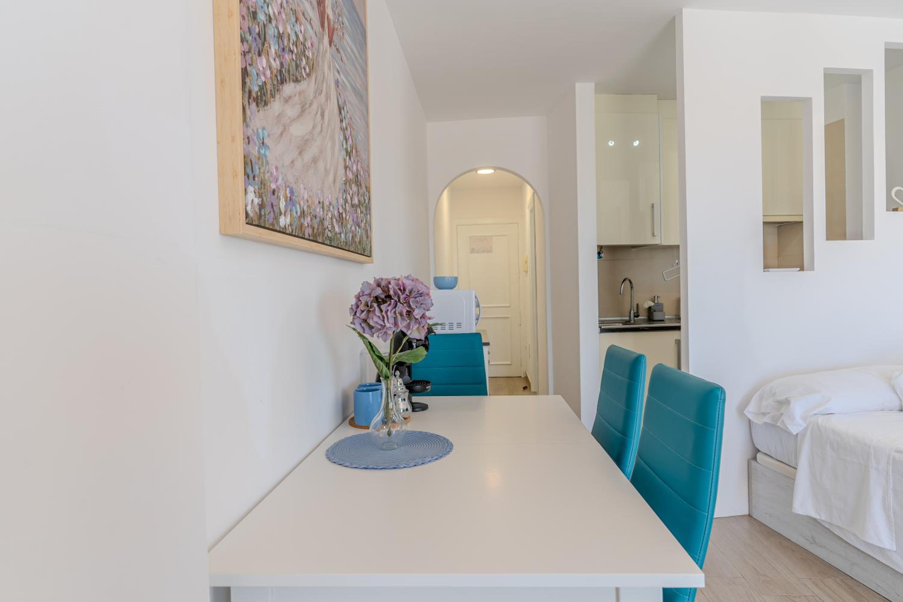 Malibu park studio with ocean views & heated pool