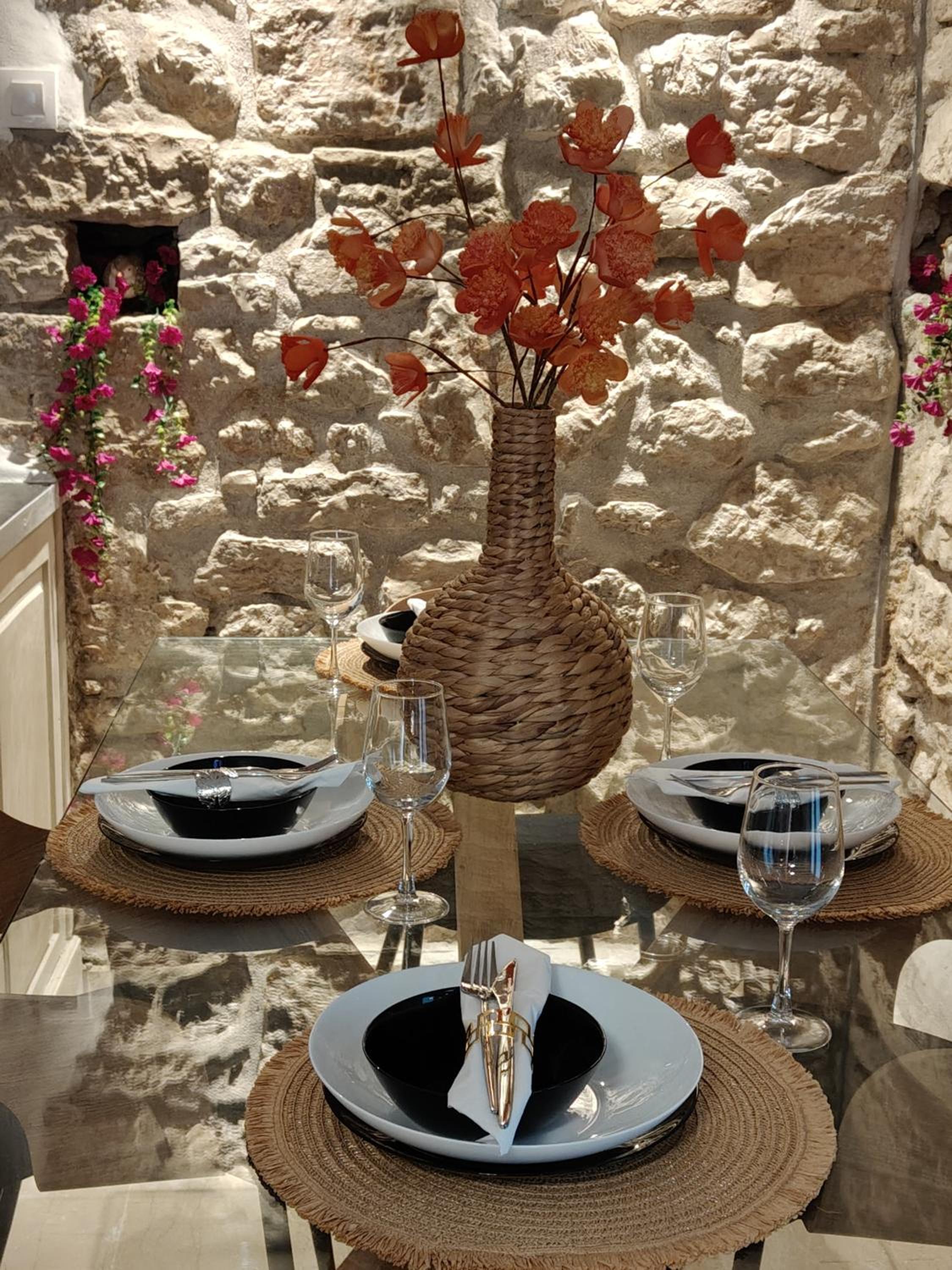 Eleousa House