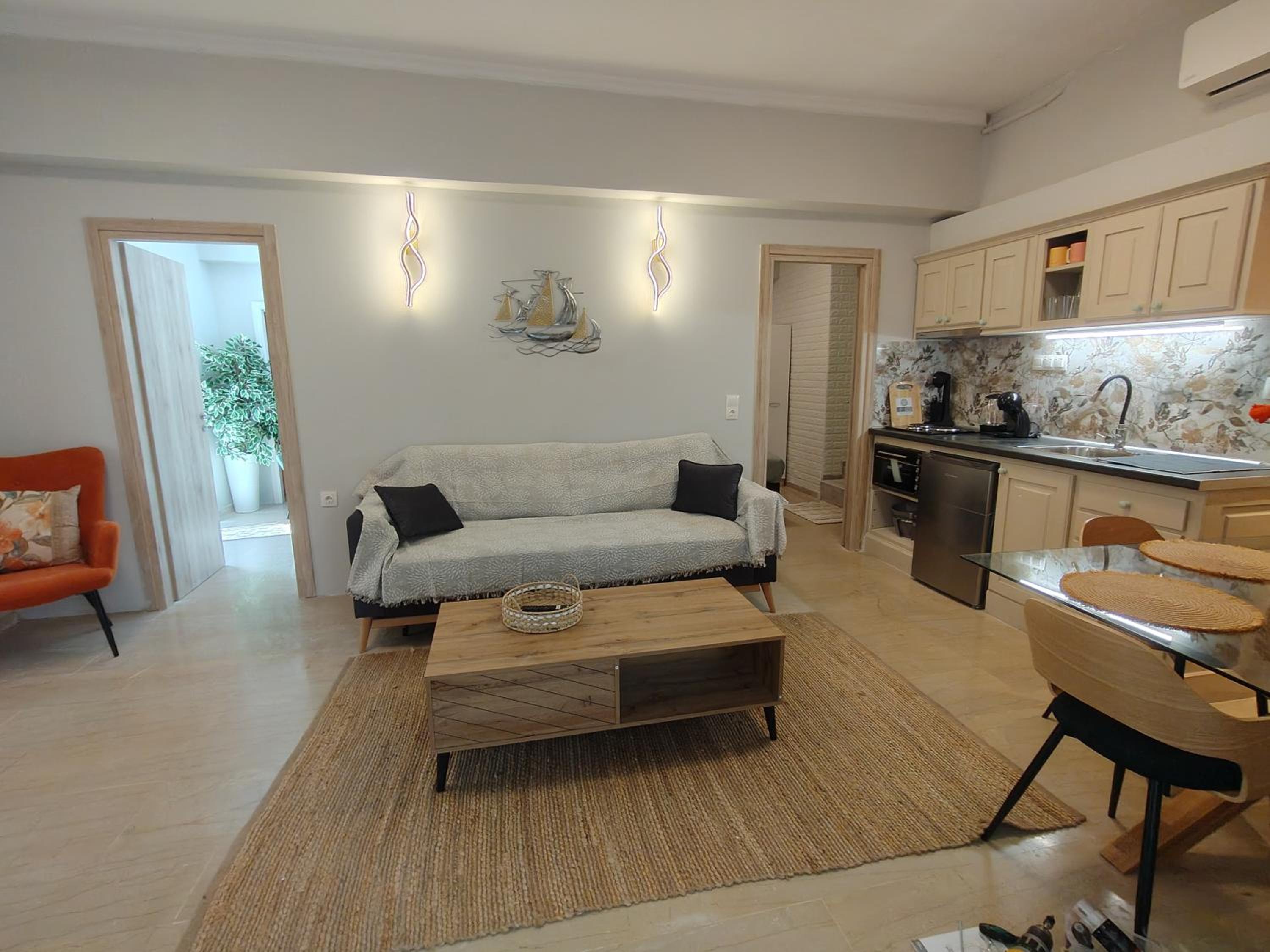 Eleousa House