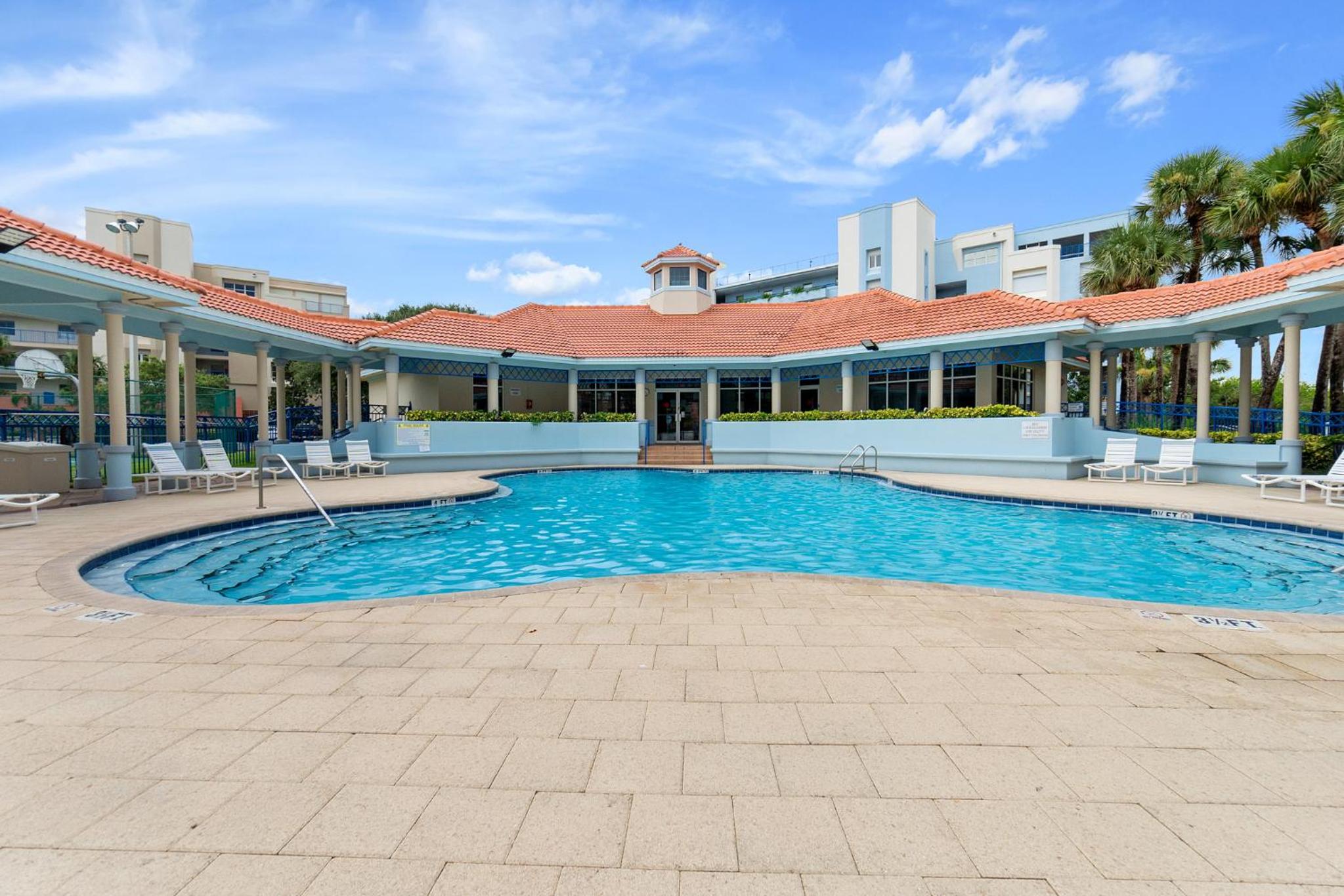 Coastal 3-bed 2-bath condo-New Smyrna Beach FL