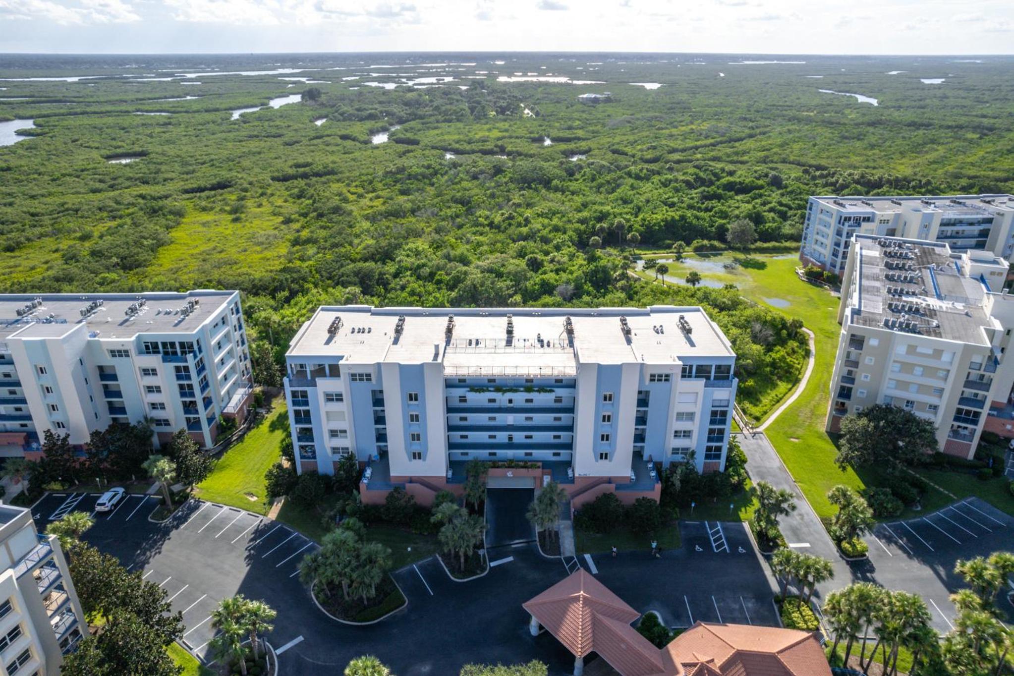Coastal 3-bed 2-bath condo-New Smyrna Beach FL