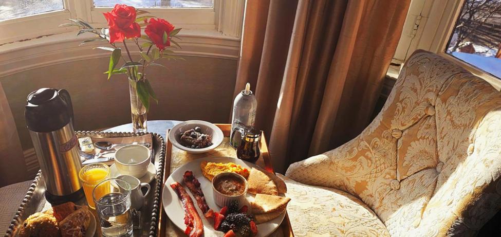 The New Victorian Mansion Bed & Breakfast