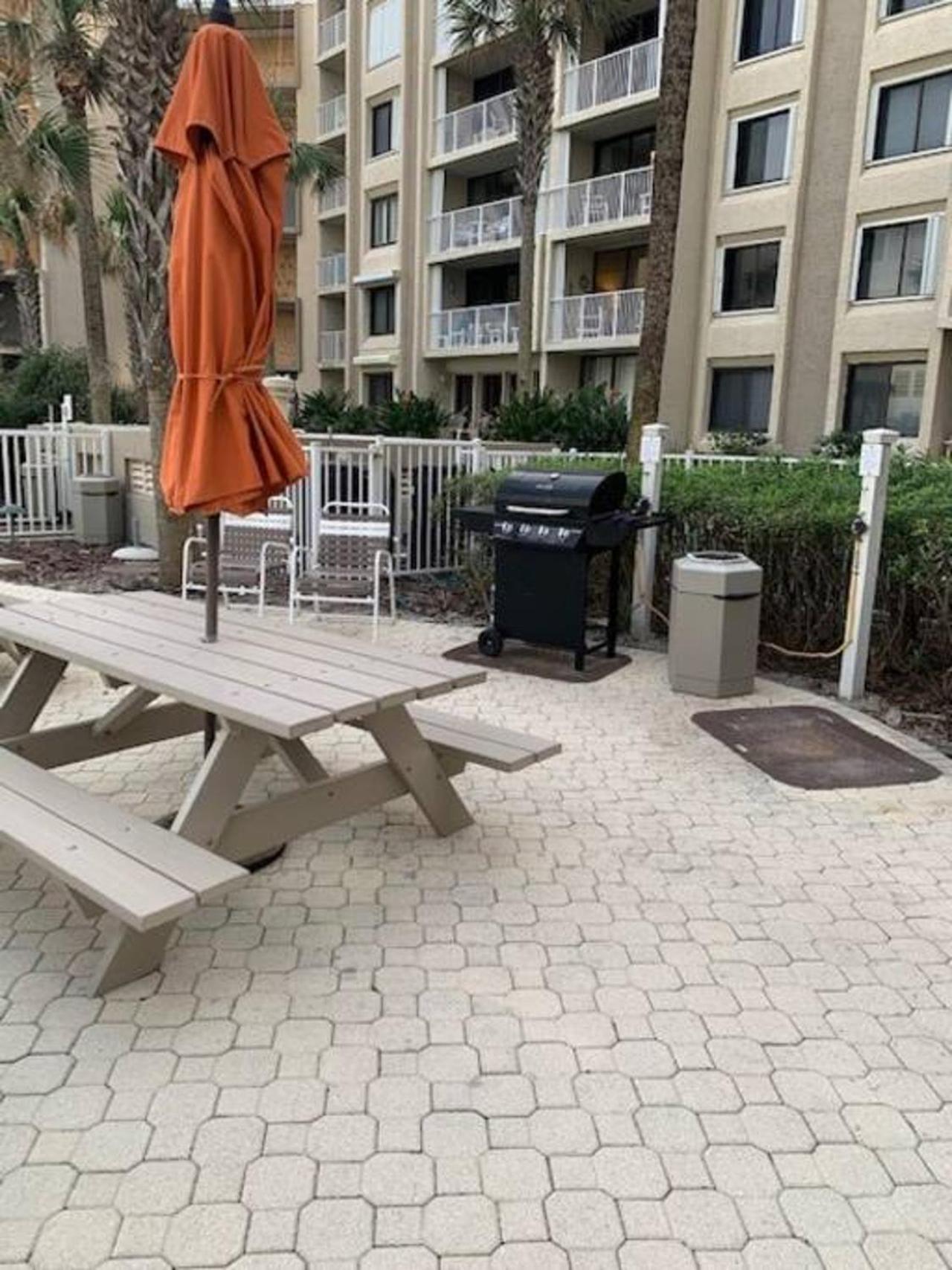 2BR Condo with Direct Beach & Pool Views NSB FL