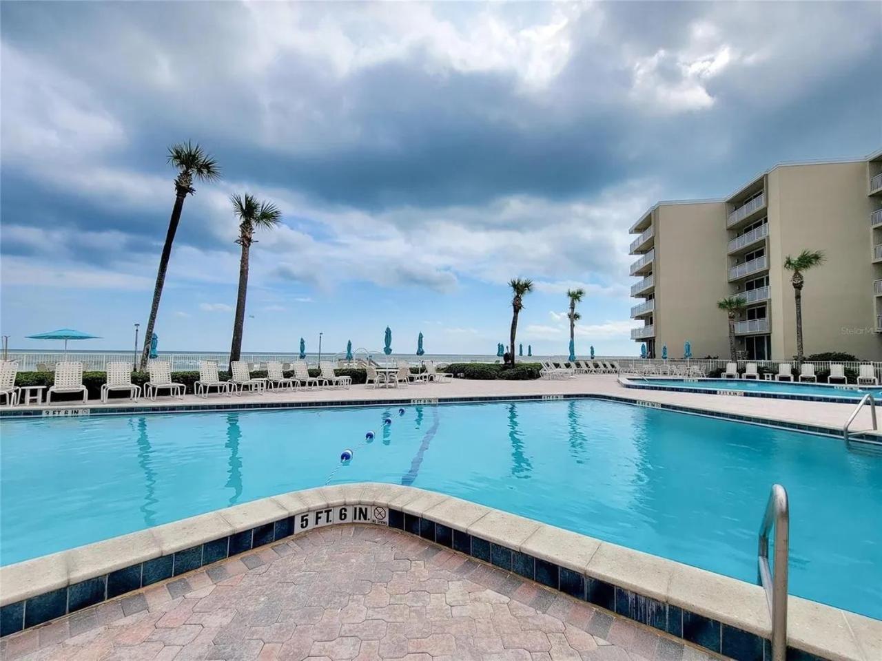 2BR Condo with Direct Beach & Pool Views NSB FL