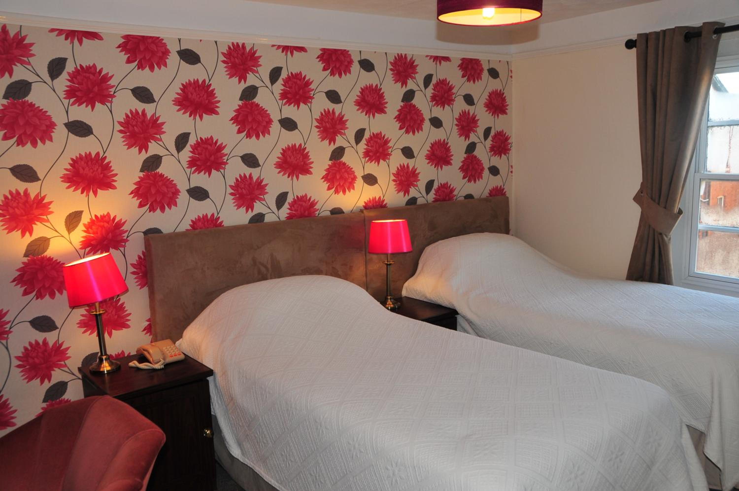 Gloucester Vacations - Edward Hotel - Property Image 7