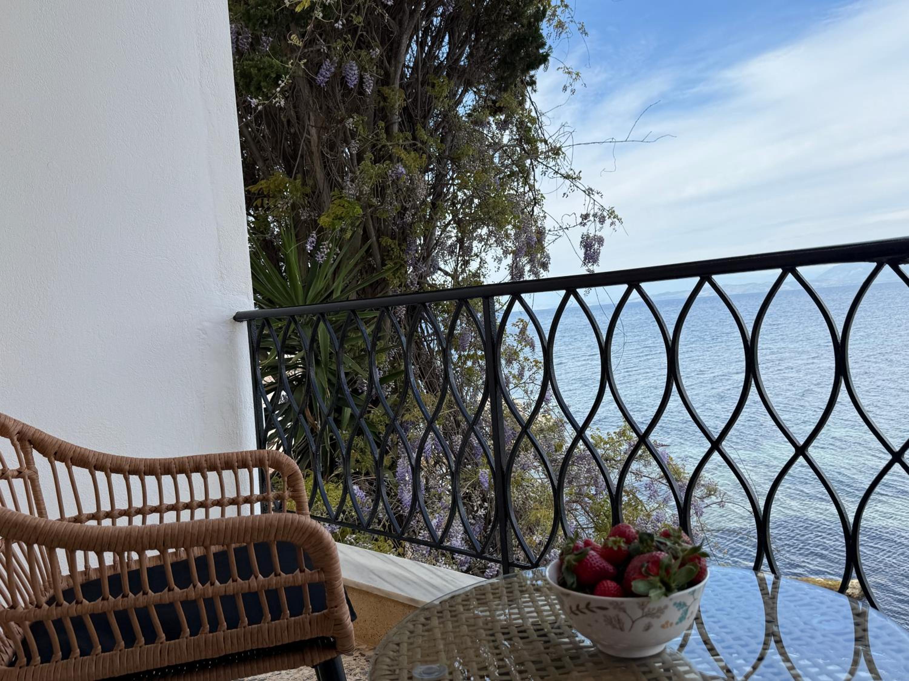 Fronte Mare Suite - Sea Front Luxury Suite With Private Beach Patio
