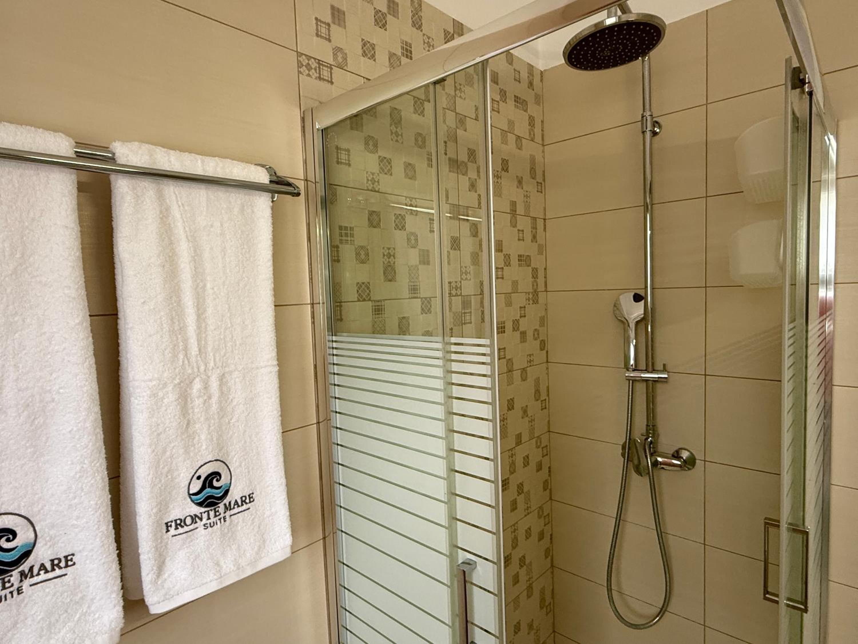 Fronte Mare Suite - Sea Front Luxury Suite With Private Beach Patio