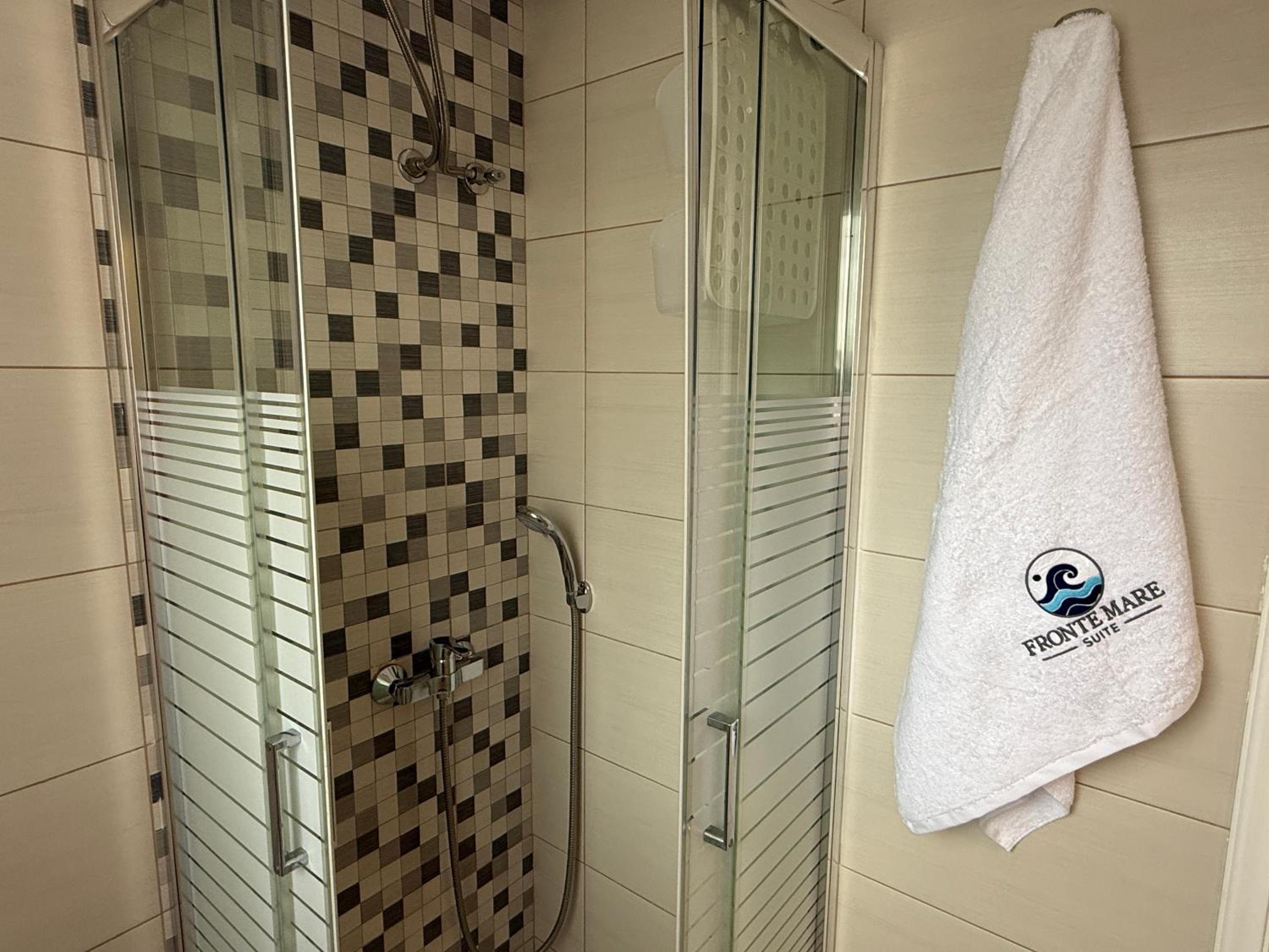 Fronte Mare Suite - Sea Front Luxury Suite With Private Beach Patio