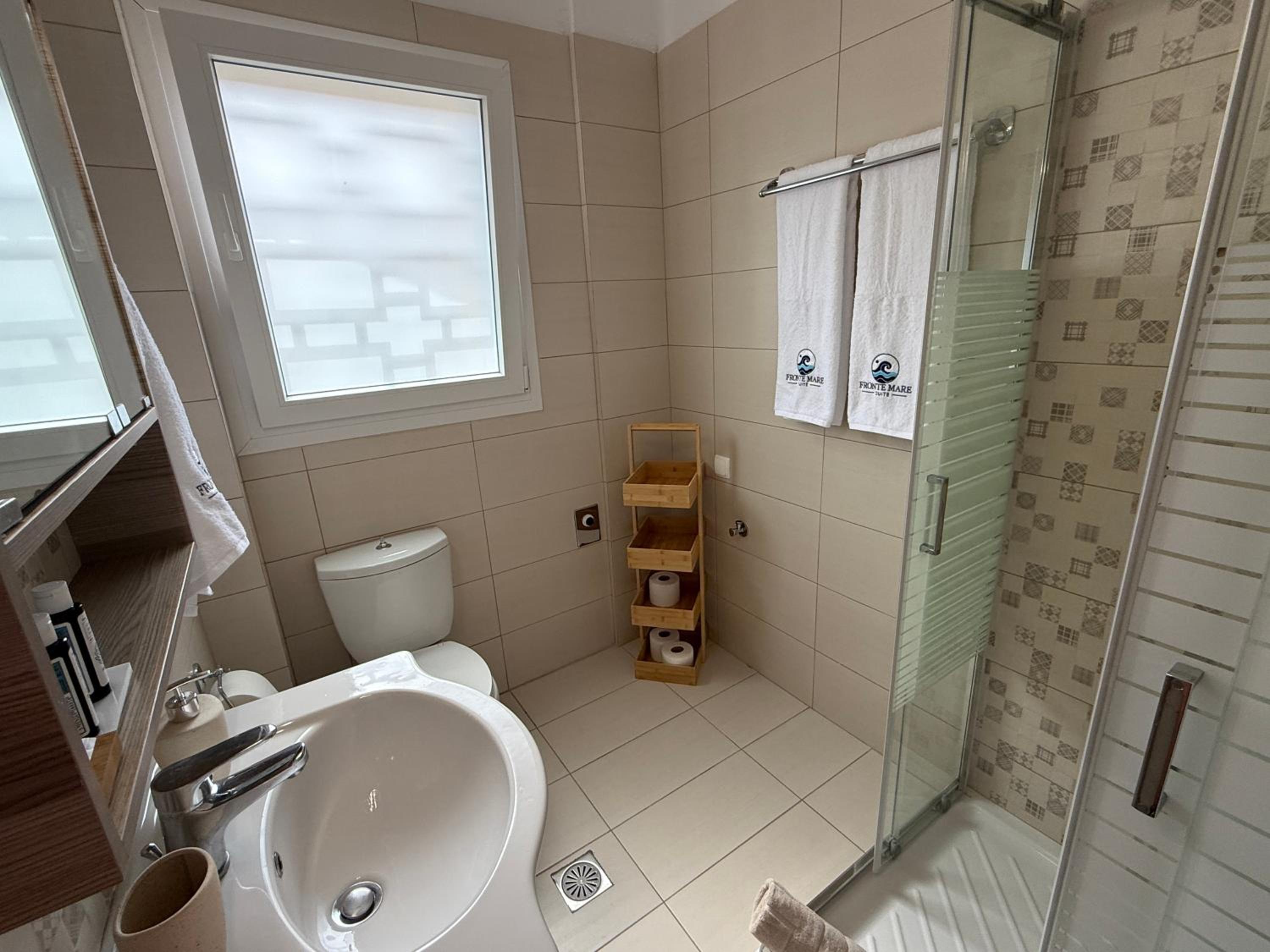 Fronte Mare Suite - Sea Front Luxury Suite With Private Beach Patio