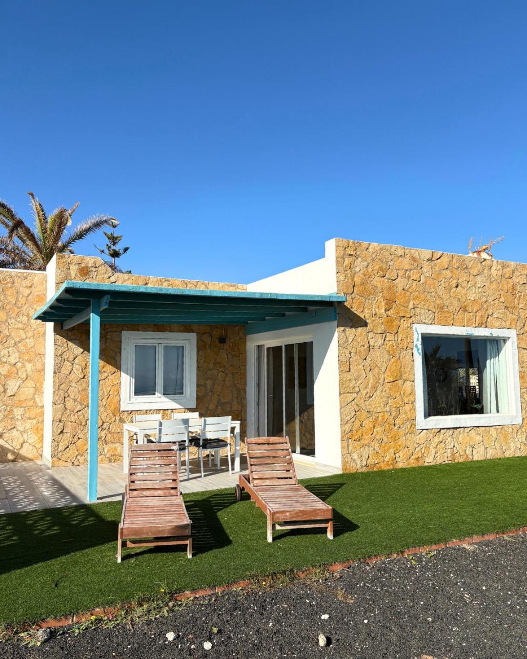 BeachFront Villa - La Casa del Mar
