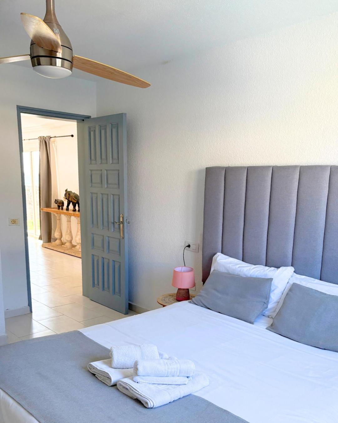 BeachFront Villa - La Casa del Mar