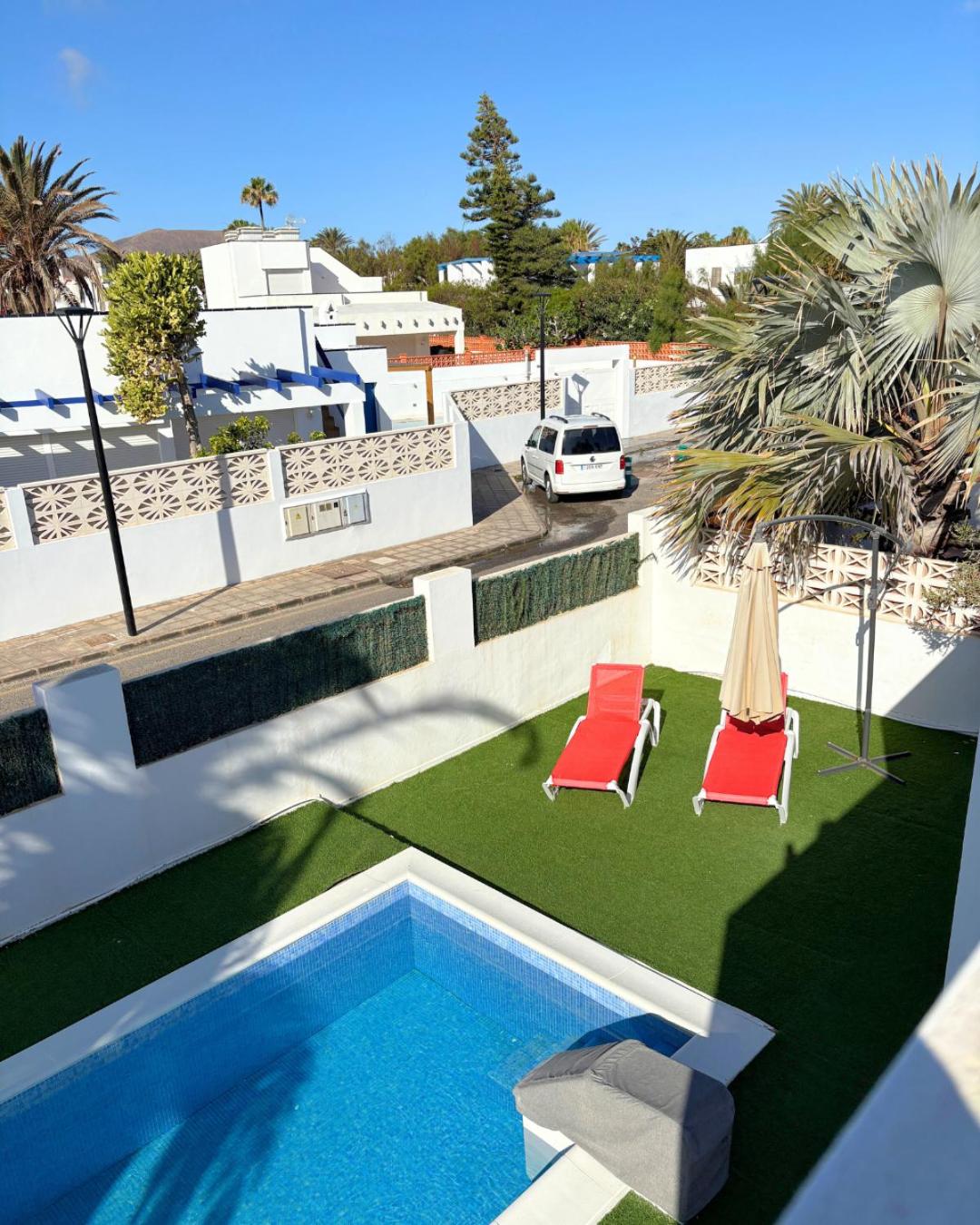 BeachFront Villa - La Casa del Mar